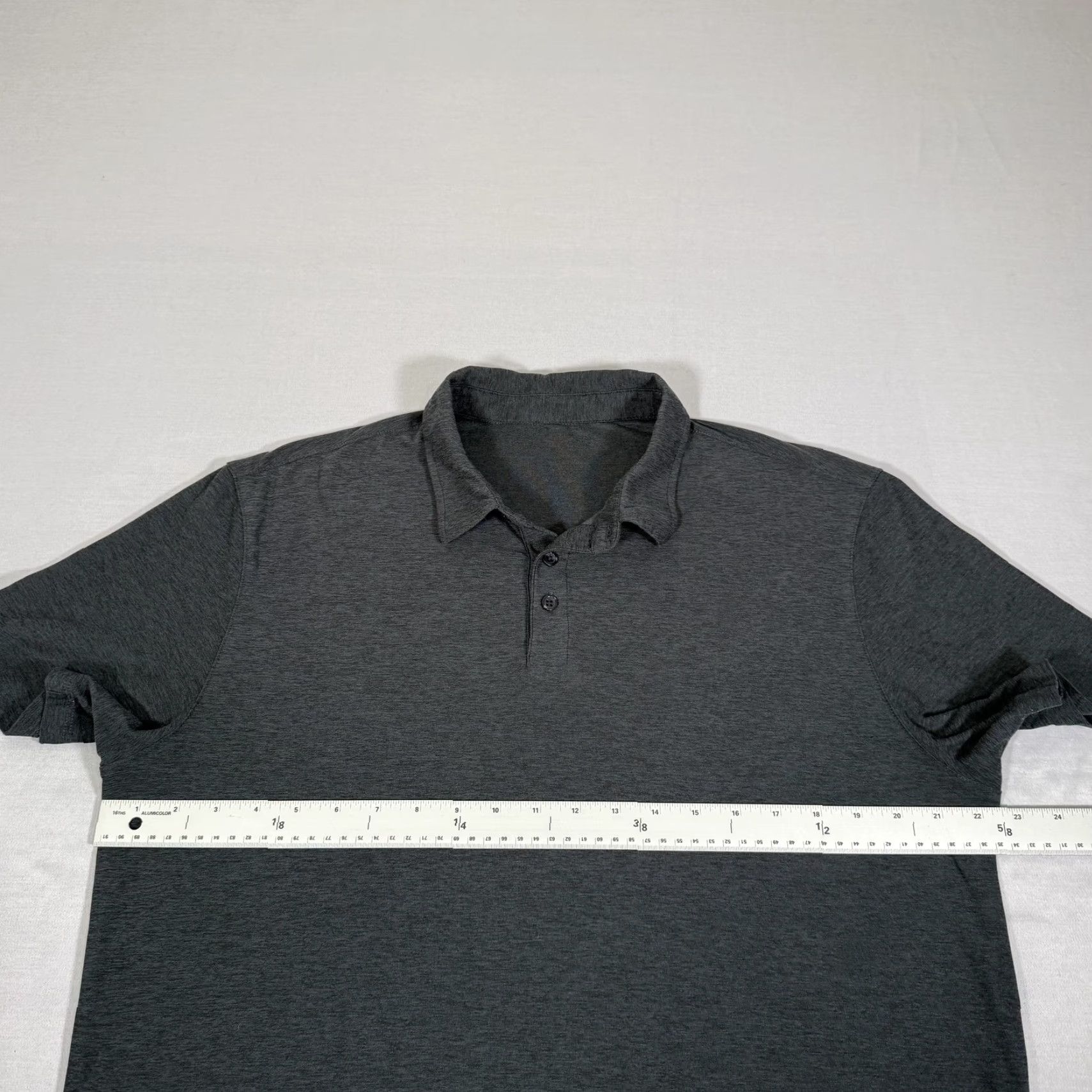 Vuori Vuori Polo Shirt Mens Large Gray Strato Tech Performance Stretch Golf Basic Size US L / EU 52-54 / 3 - 4 Thumbnail