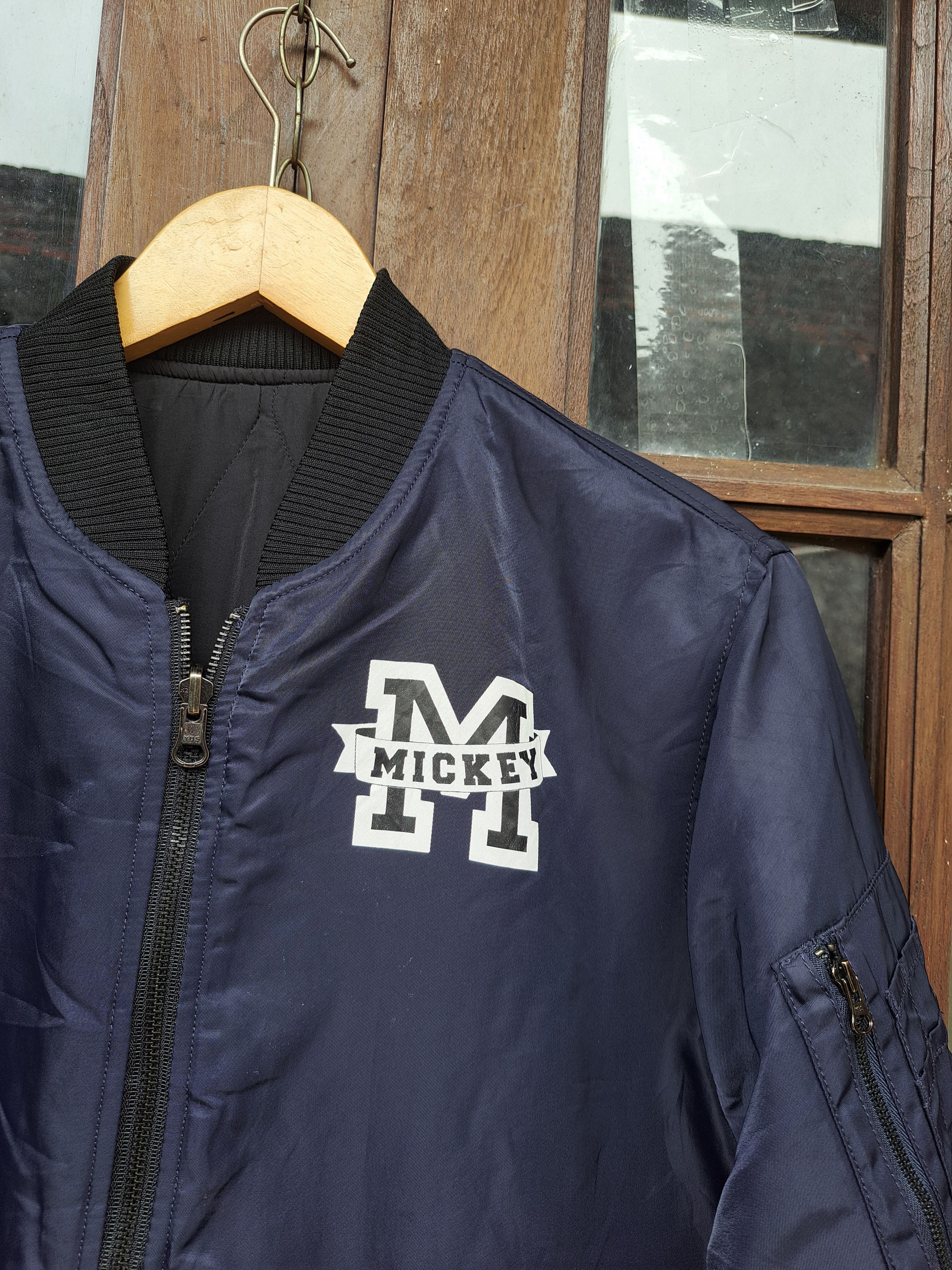 Disney × Mickey Mouse Reversible Bomber Jacket Disney Mickey Mouse quilted Jacket Size M / US 6-8 / IT 42-44 - 6 Thumbnail