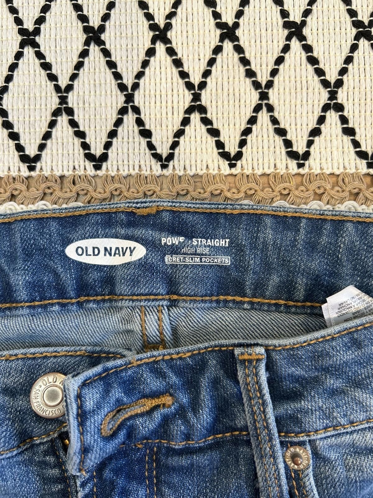 Old Navy Old Navy Power Straight High Rise Jeans Size 32" / US 10 / IT 46 - 3 Thumbnail