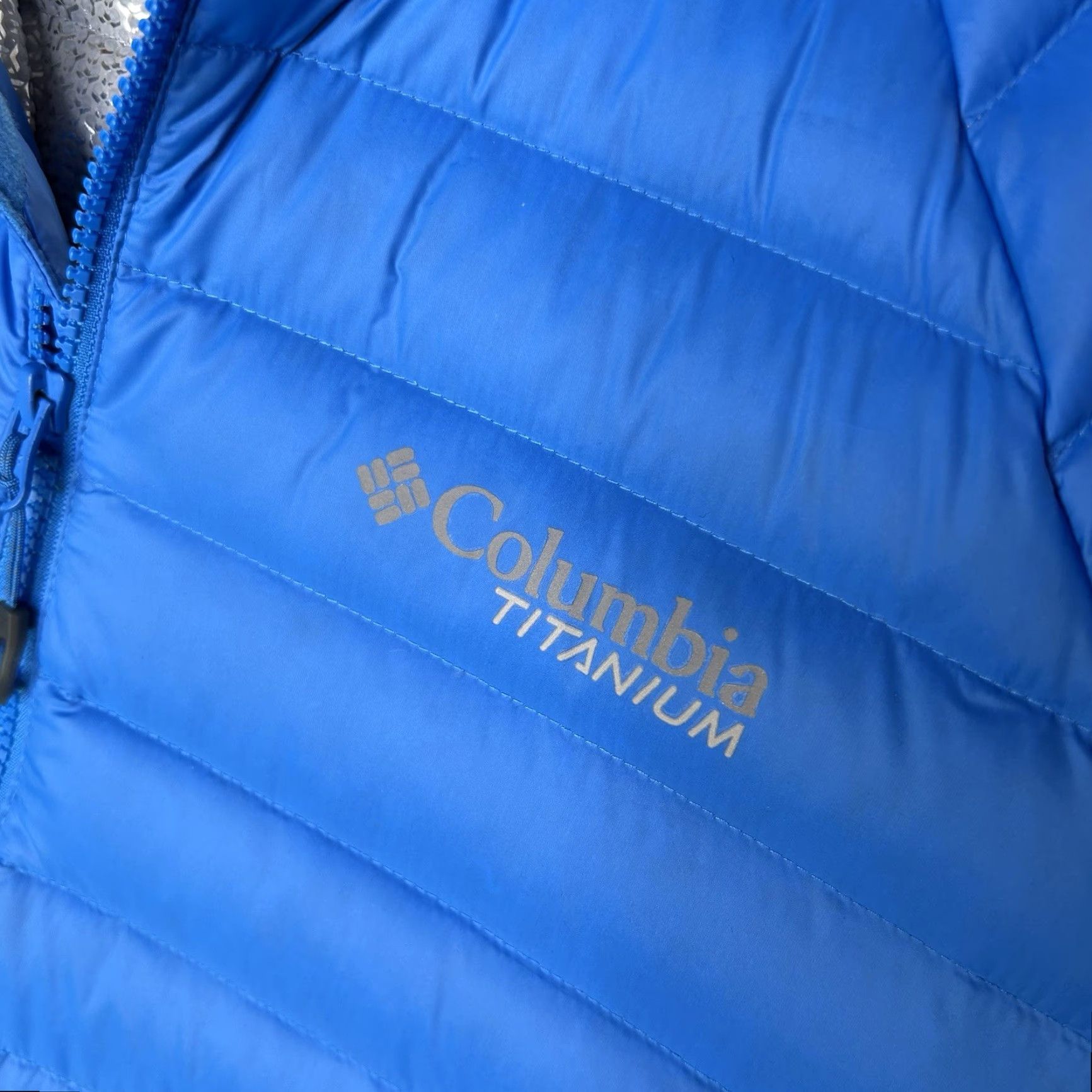Vintage Columbia Titanium 800 Down Fill Hooded Puffer Jacket Omni-Heat 3D Men’s Small Jacket Size US S / EU 44-46 / 1 - 3 Thumbnail