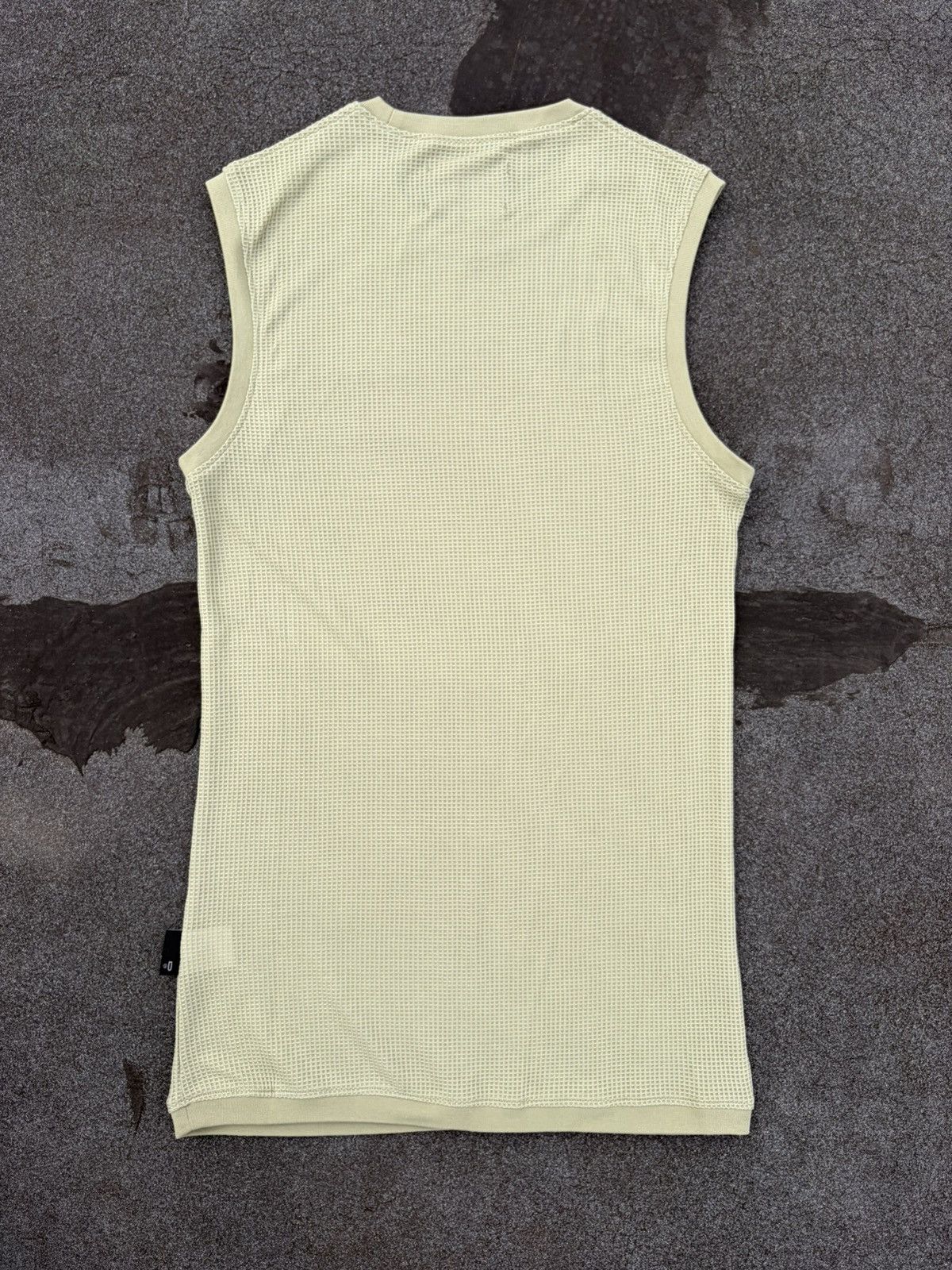 Other Arcoa sleeveless thermal tank top sage green medium muscle Size US M / EU 48-50 / 2 - 4 Thumbnail