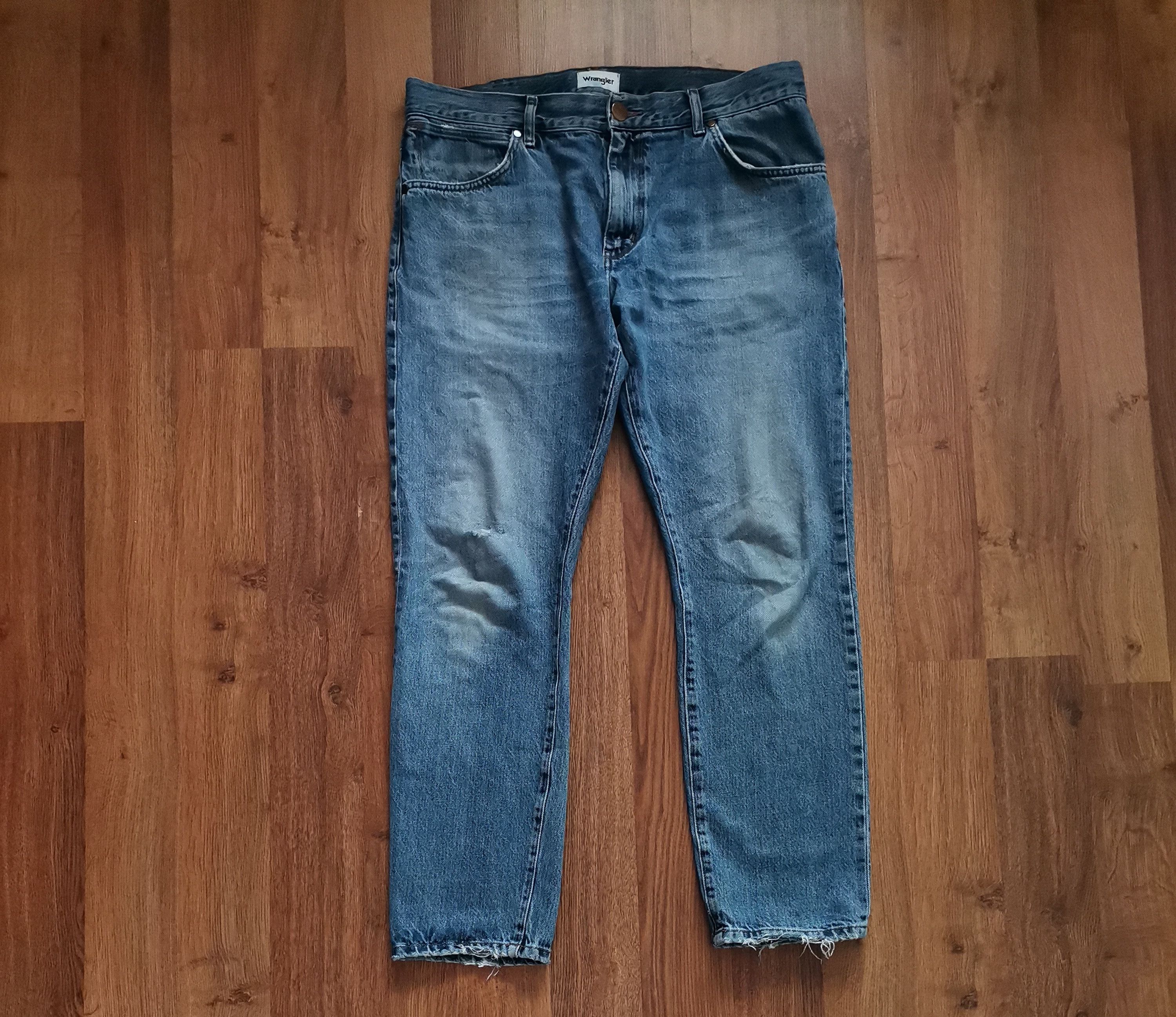 Wrangler Wrangler Larston Distressed Jeans Size US 34 / EU 50 - 1 Thumbnail