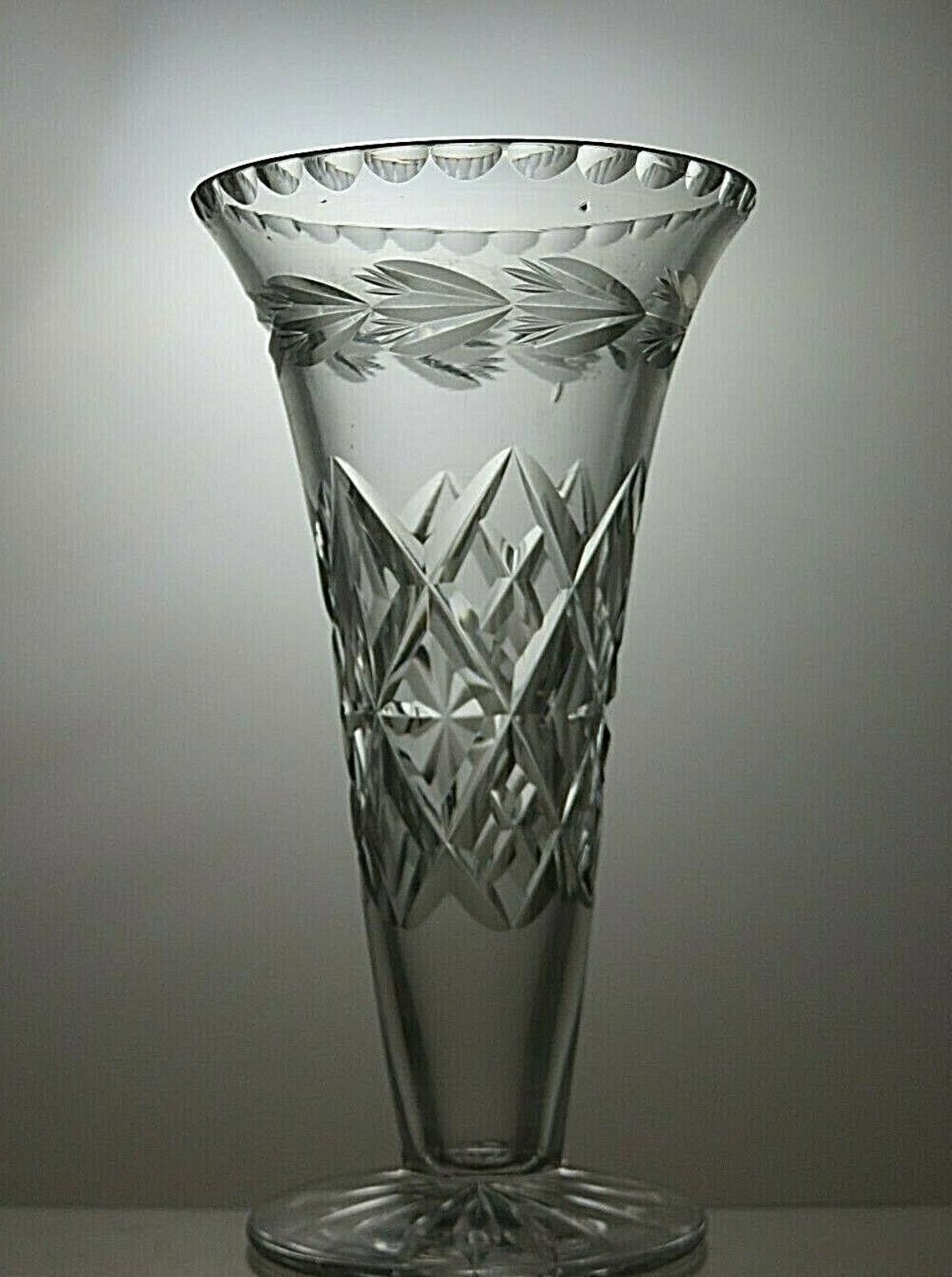 The Unbranded Brand Lovely Lead Cut Glass Crystal Vase 8 1/8" Size ONE SIZE - 3 Thumbnail