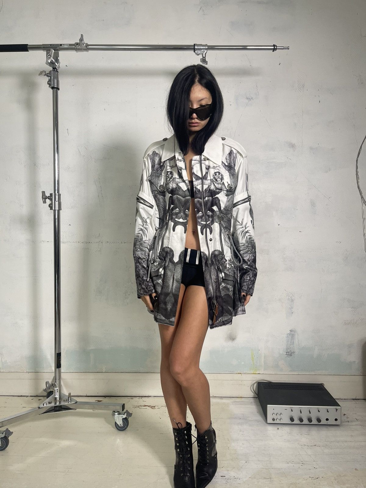 Burberry Burberry SS 2020 Runway Printed Jacket Size XL / US 12-14 / IT 48-50 - 2 Thumbnail