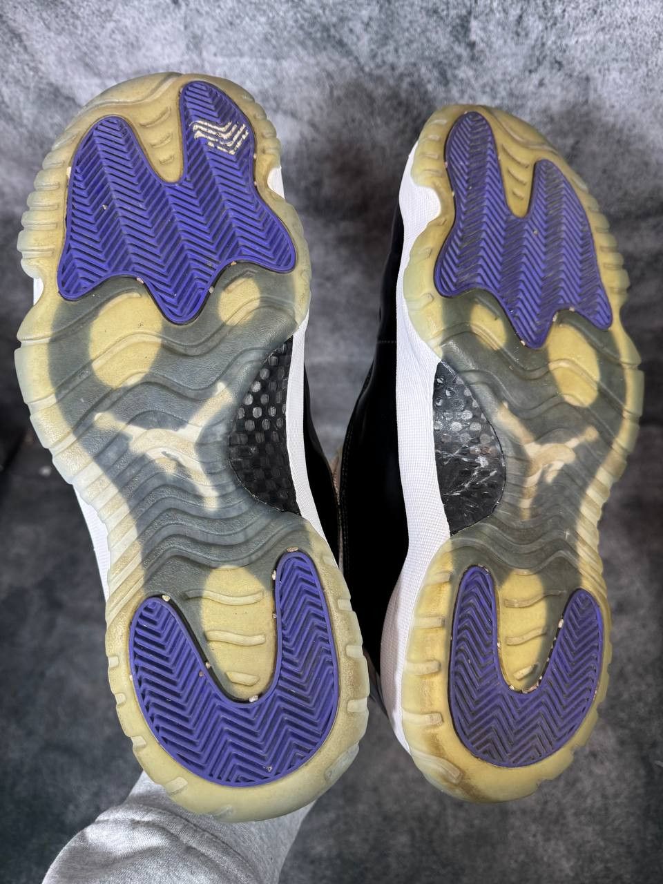 Jordan Brand Size 11 | Jordan 11 Concord No Box | Pre-Owned Size US 11 / EU 44 - 5 Thumbnail