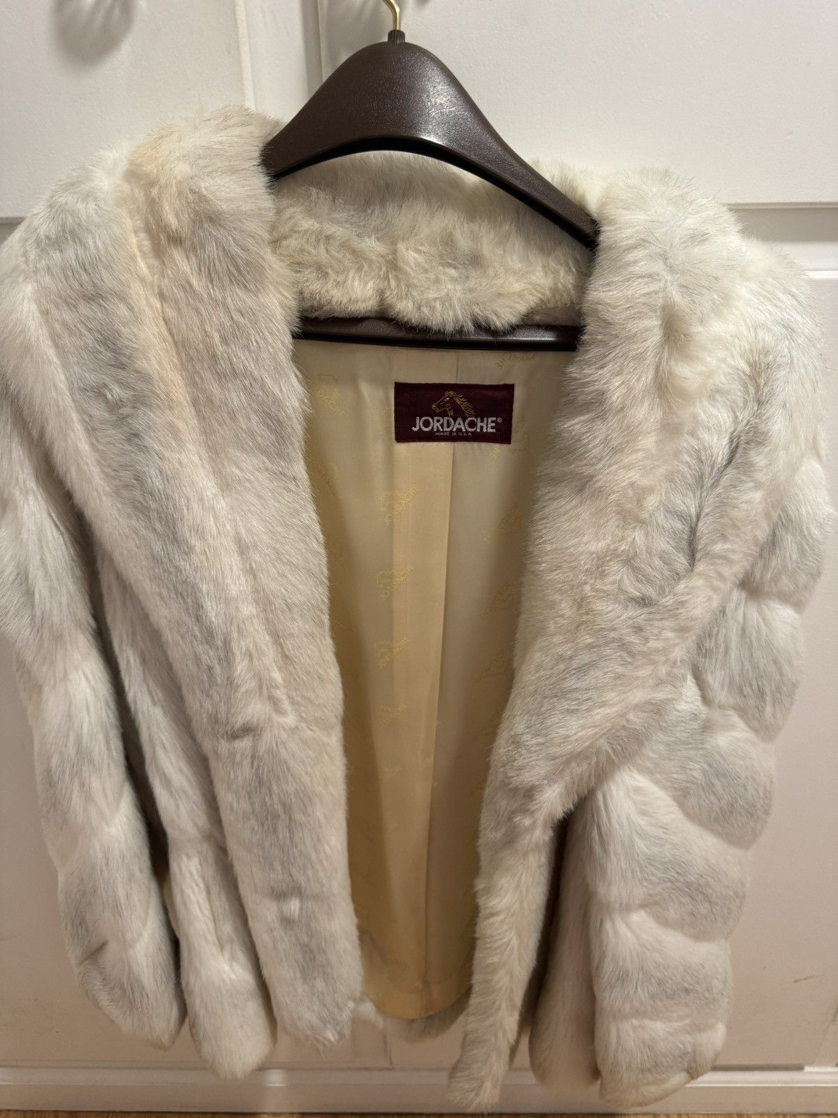 Jordache White faux fur Jordache vintage coat Size XL / US 12-14 / IT 48-50 - 1 Thumbnail