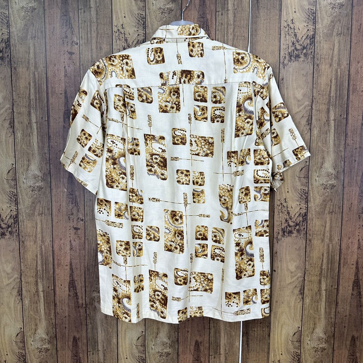 Vintage Vintage Richard Douglas Hawaiian Silk Button Shirt A794 Size US M / EU 48-50 / 2 - 3 Thumbnail