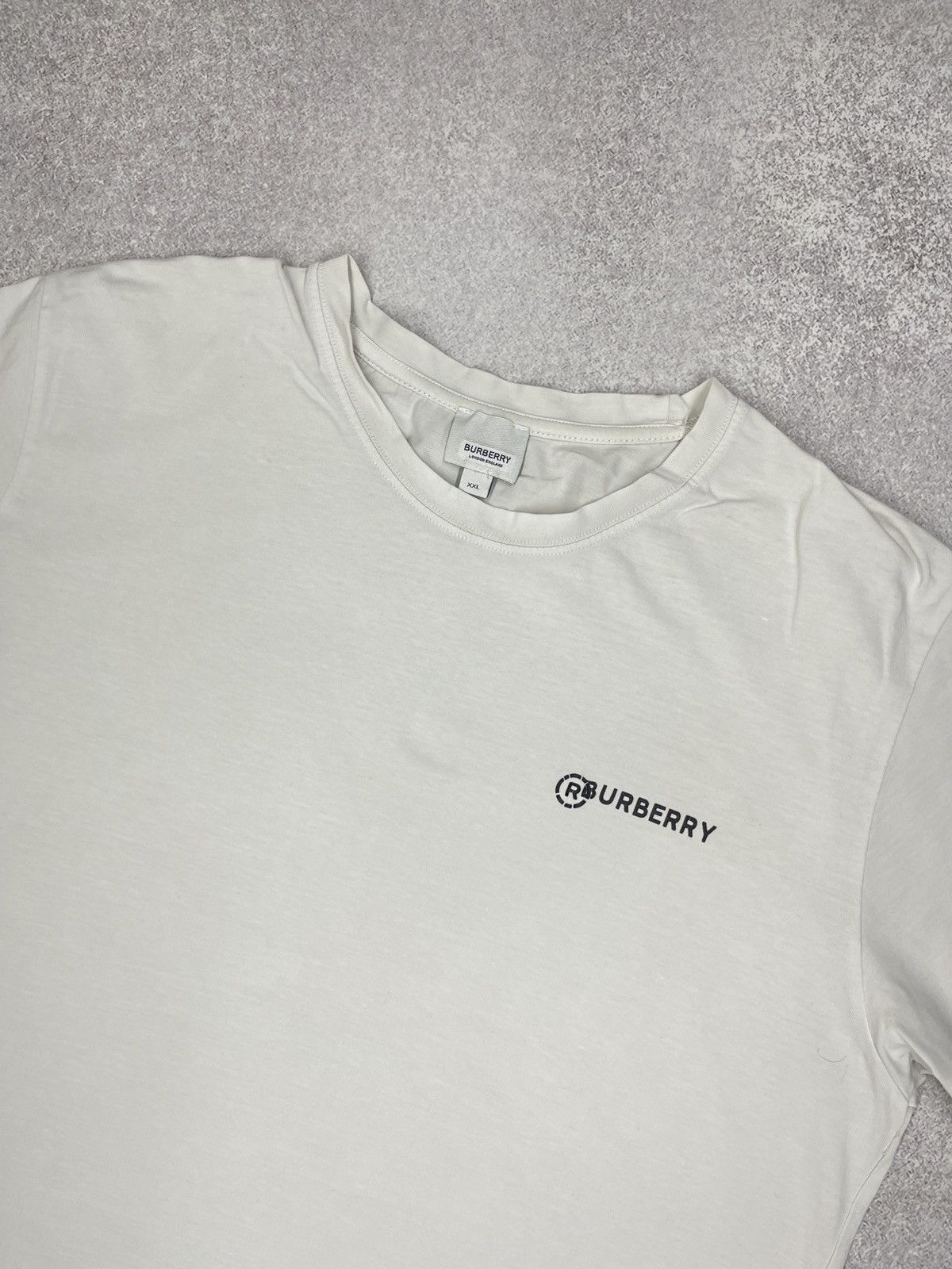 Burberry × Designer Mens Burberry London England Limited T Shirt White Big Logo Size US XL / EU 56 / 4 - 9 Thumbnail