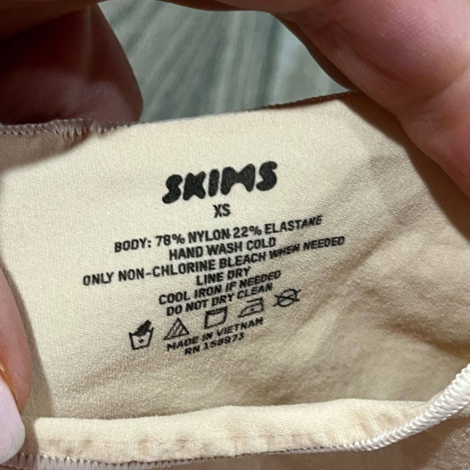 SKIMS NWT Skims Everyday Sculpt Open Bust Catsuit Sand XXS Size 23" - 2 Thumbnail