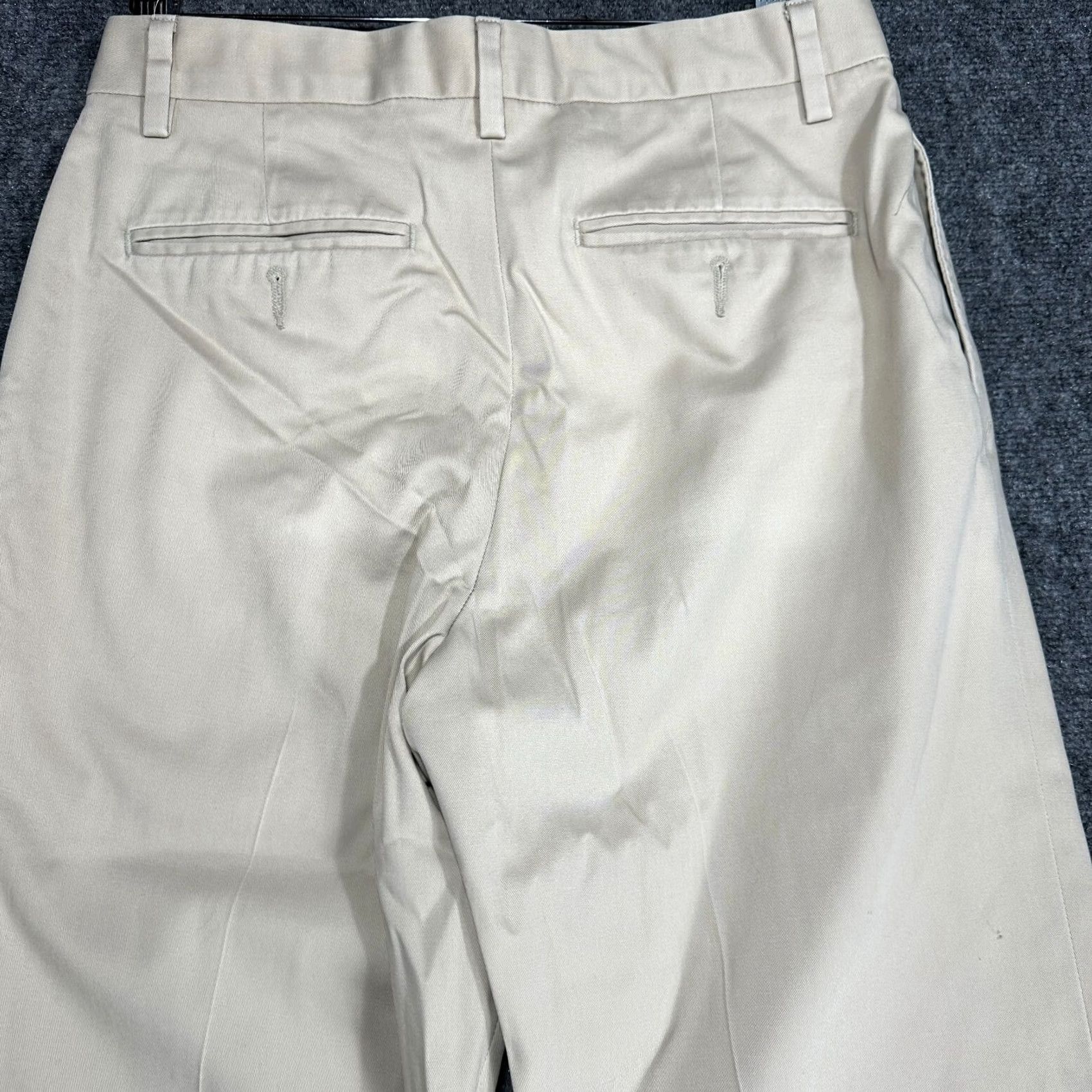 Eddie Bauer Eddie Bauer Pants Mens 32 Relaxed Fit Wrinkle Resistant Chino Beige Cotton Shirt? Size US 32 / EU 48 - 8 Thumbnail