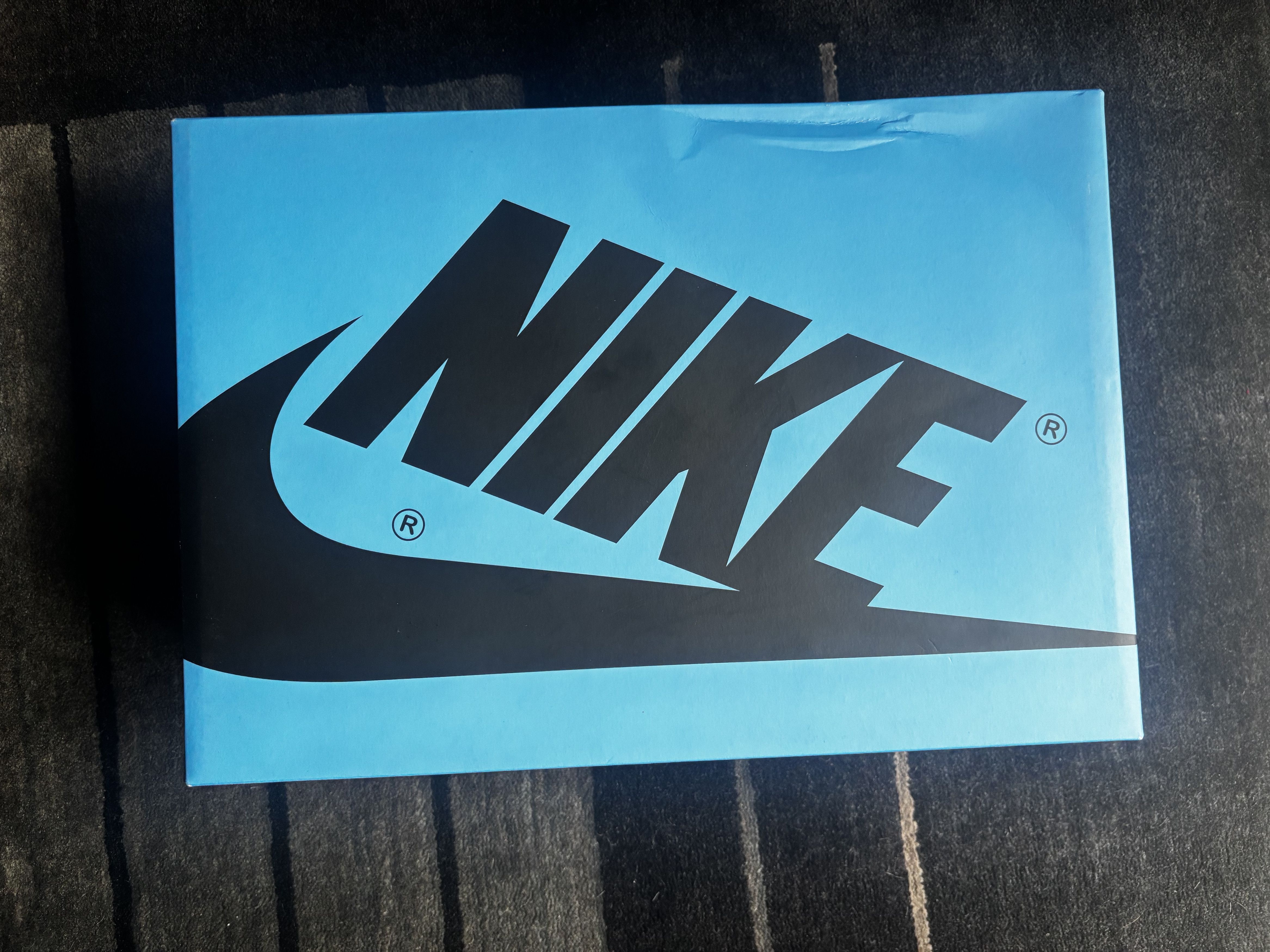 Jordan Brand Nike Air Jordan 1 Retro High UNC Toe 2023 US7.5/EU40.5 Size US 7.5 / EU 40-41 - 4 Thumbnail