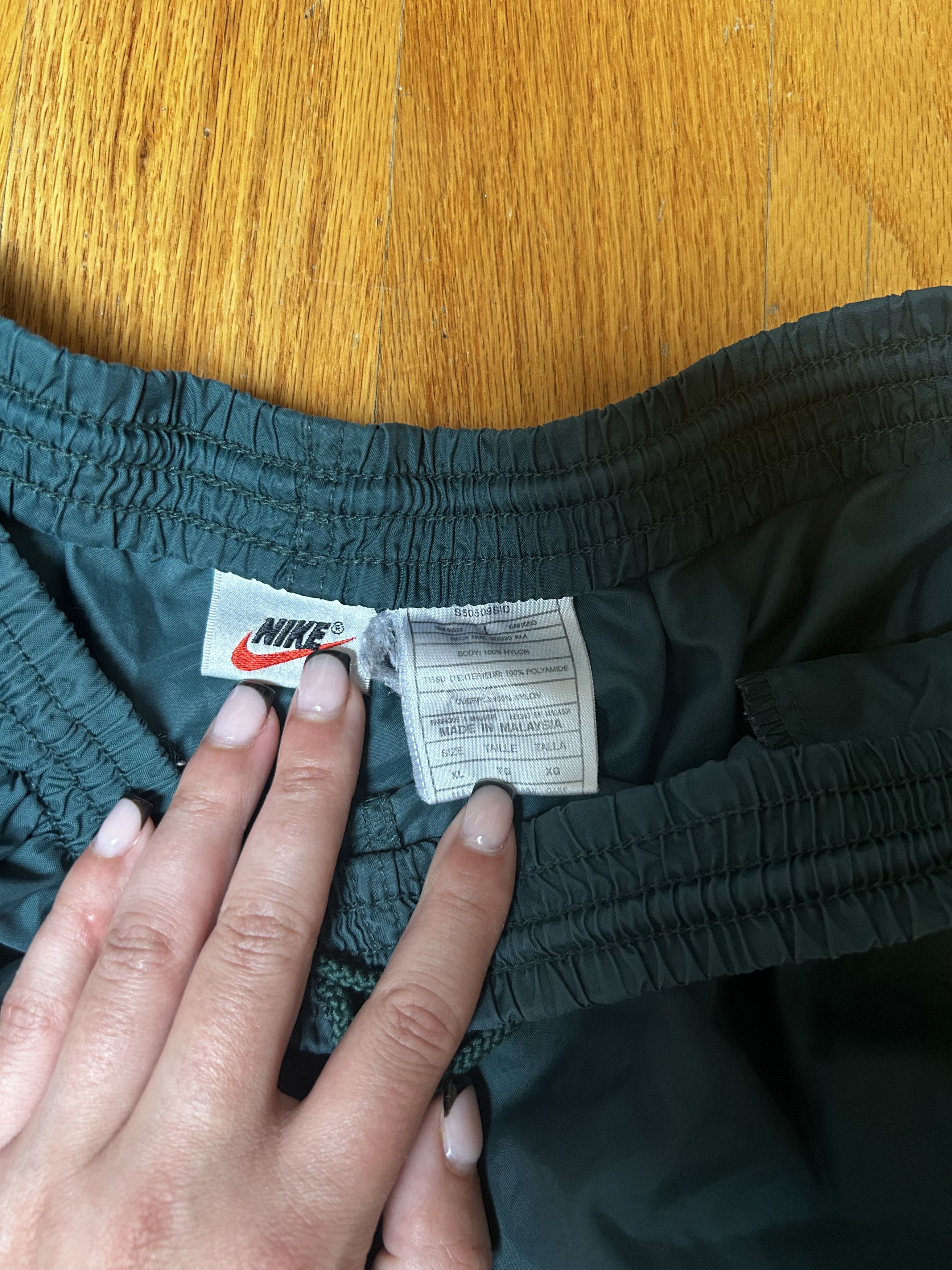 Nike Vintage Nike Trackpants Size US 36 / EU 52 - 3 Thumbnail
