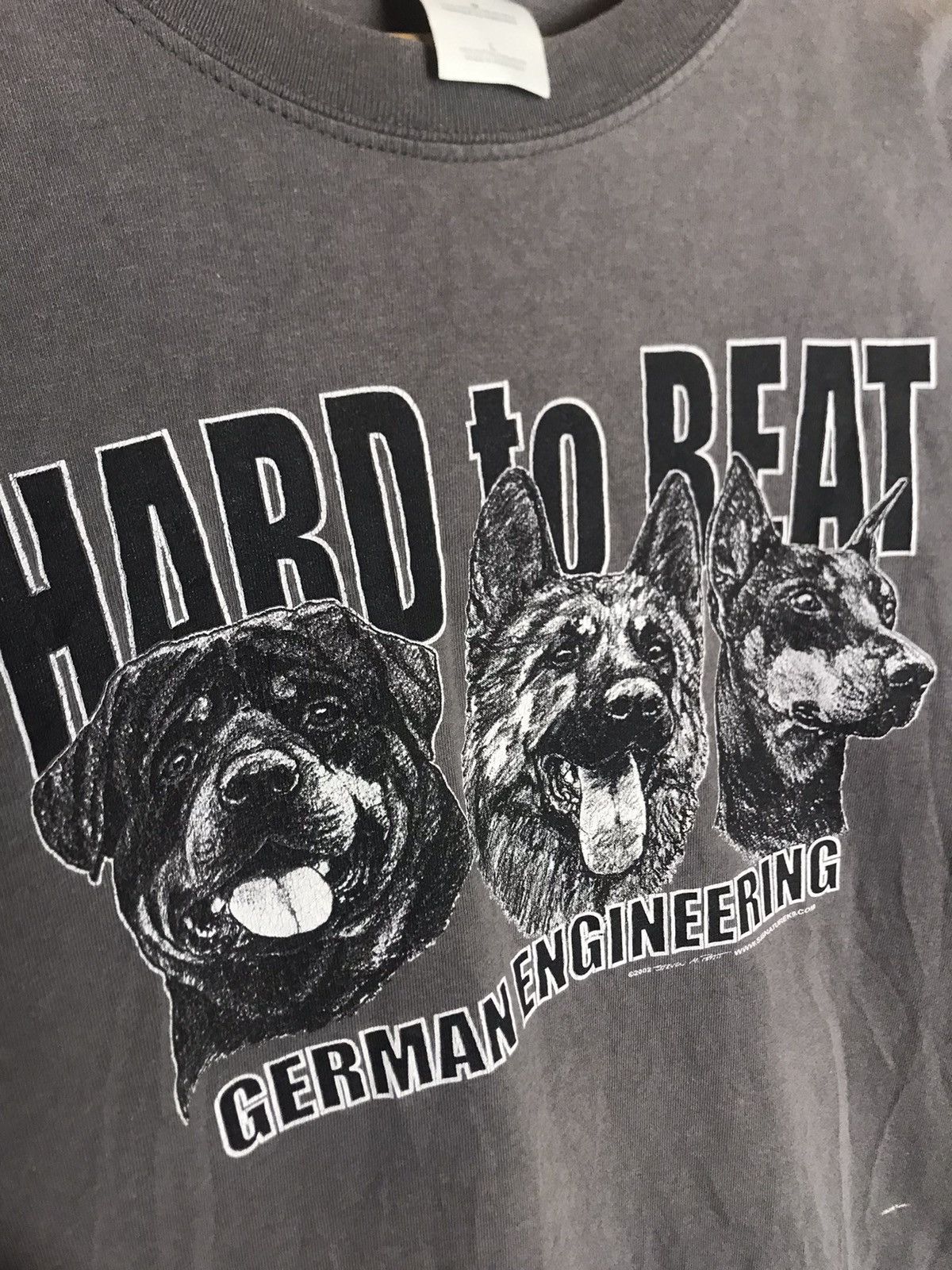 Vintage Vintage 2002 Dogs German Engineering hard to beat t shirt Size US L / EU 52-54 / 3 - 3 Thumbnail