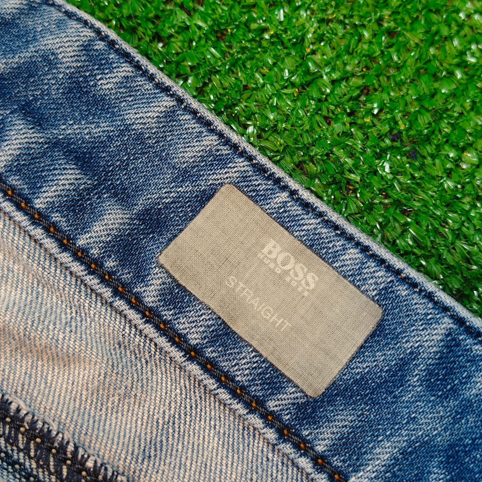 Hugo Boss Hugo Boss Jeans Womens 30 Straight zip fly blue light Size 30" / US 8 / IT 44 - 10 Thumbnail