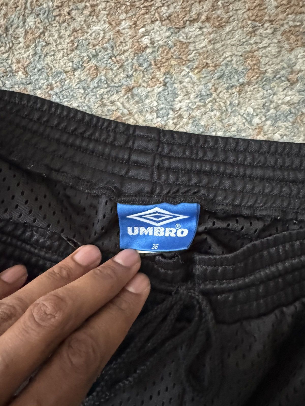 Umbro VTG Umbro BOLIVIA Soccer Shorts Black LRG Pro Training RARE Size US 34 / EU 50 - 10 Thumbnail