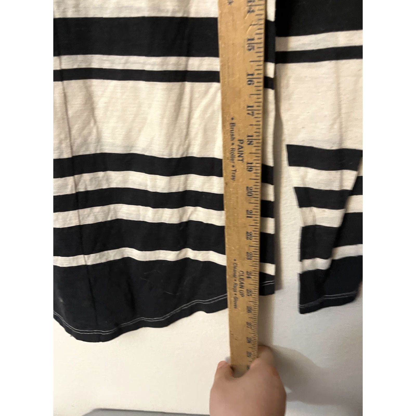 Old Navy Old Navy Women's Medium Black White Striped Long Raglan Sleeved Top Size M / US 6-8 / IT 42-44 - 4 Thumbnail