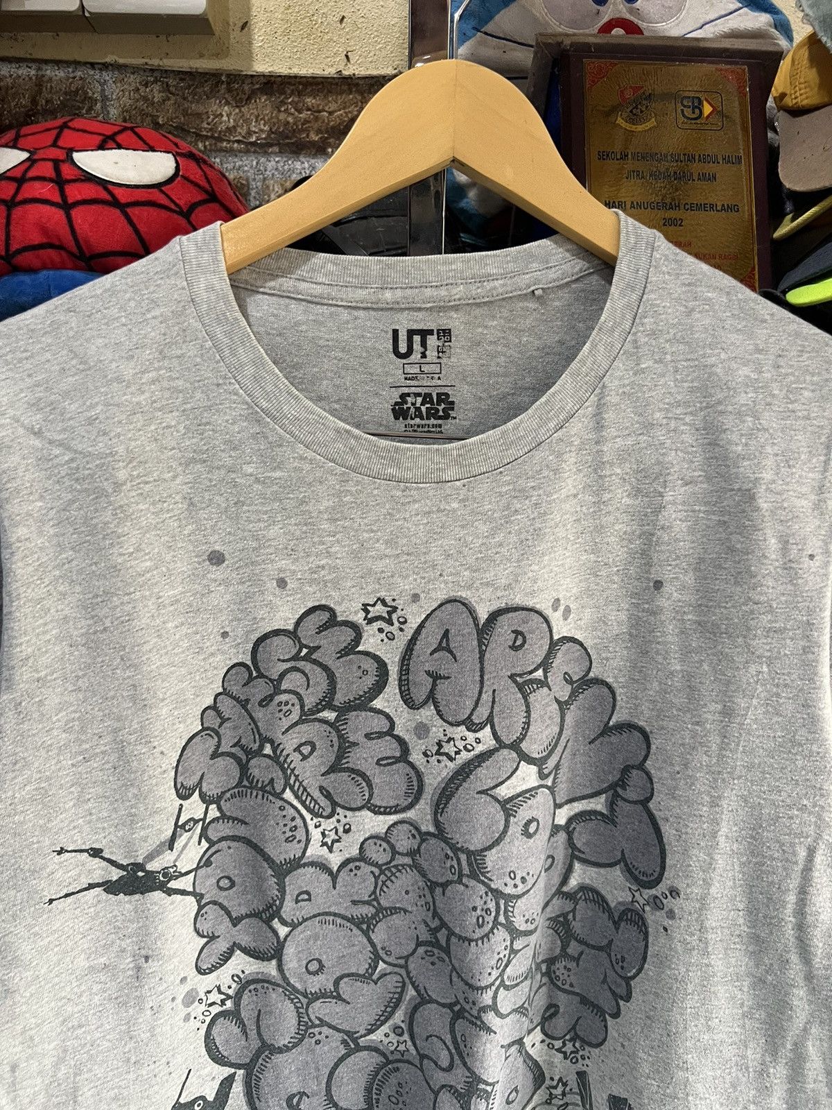 Star Wars 🔥Uniqlo Star Wars Printed Tee Size US M / EU 48-50 / 2 - 4 Thumbnail
