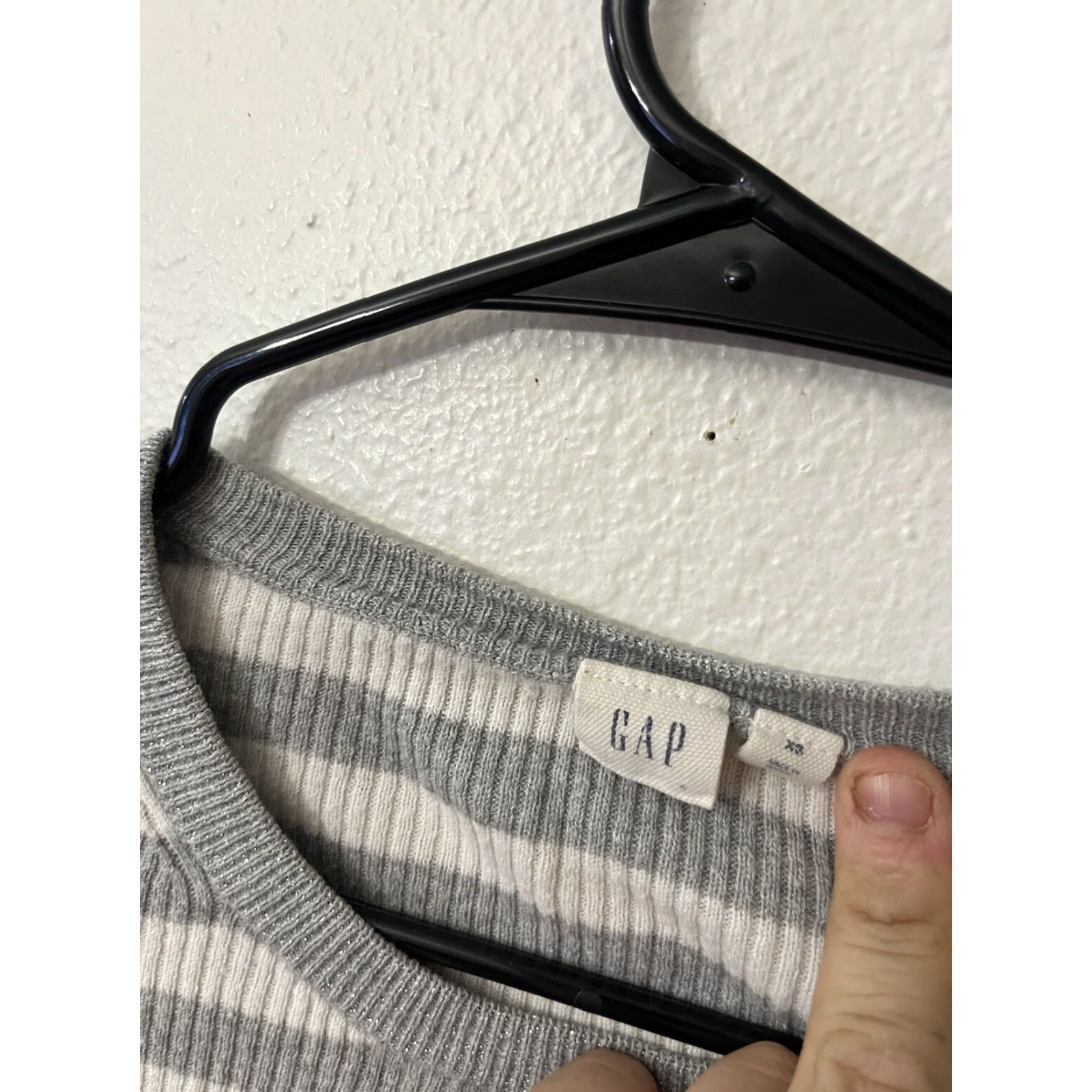 Gap GAP Size XS Crew Neck Sweater White & Gray Striped Women Lightweight Size XS / US 0-2 / IT 36-38 - 3 Thumbnail