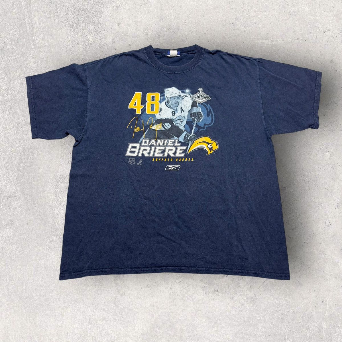 NHL × Reebok Buffalo Sabres Daniel Briere tee Size US XL / EU 56 / 4 - 1 Thumbnail