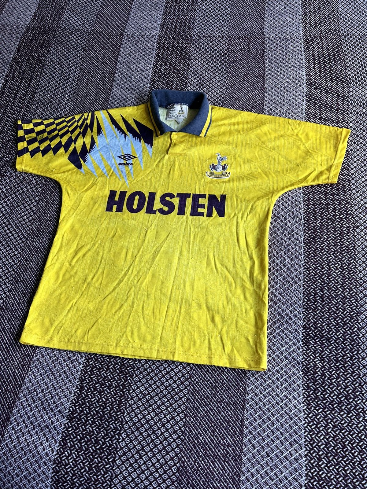 Umbro Umbro Vintage Tottenham Hotspurs FC 1991-95 Football Jersey Size US M / EU 48-50 / 2 - 4 Thumbnail