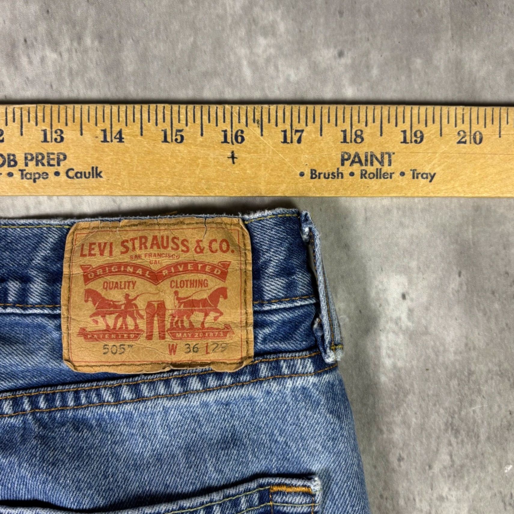 Denime VINTAGE Levi Strauss 505 Jeans Mens 34x28 Light Wash Denim Pants Straight Leg 5-Pocket Signature by Levi Strauss & Co. Mens Size US 34 / EU 50 - 3 Thumbnail