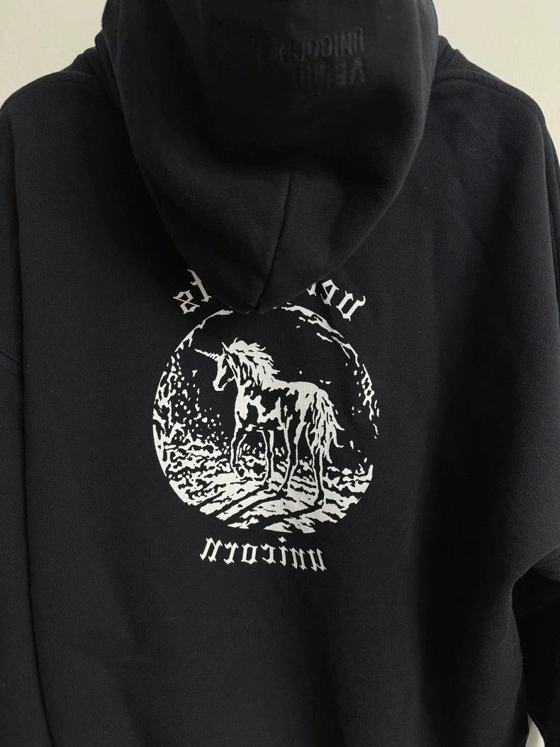 Vetements vetements Unicorn Sweatshirt 2503-Nextarrow Size US S / EU 44-46 / 1 - 4 Thumbnail