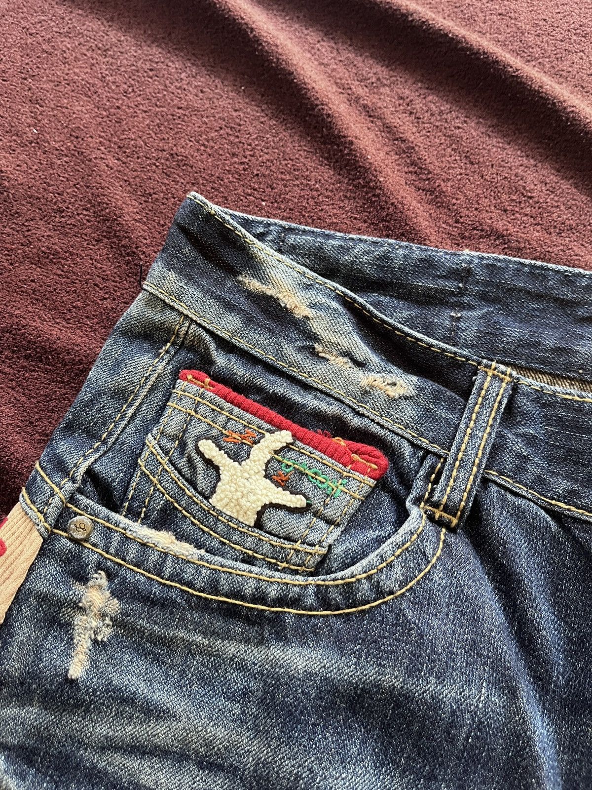 Japanese Brand ❤️‍🔥 OPEN BINDING OFFER ❤️‍🔥yoshitomo Nara Lolita Faded Jeans Size US 31 - 7 Thumbnail