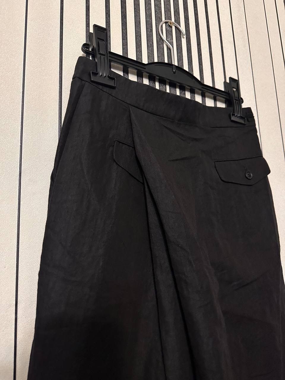 Julius 🪭2009 Julius CANON 2 Japan Asymmetrical Dark Shorts/Pants Size US 28 / EU 44 - 5 Thumbnail