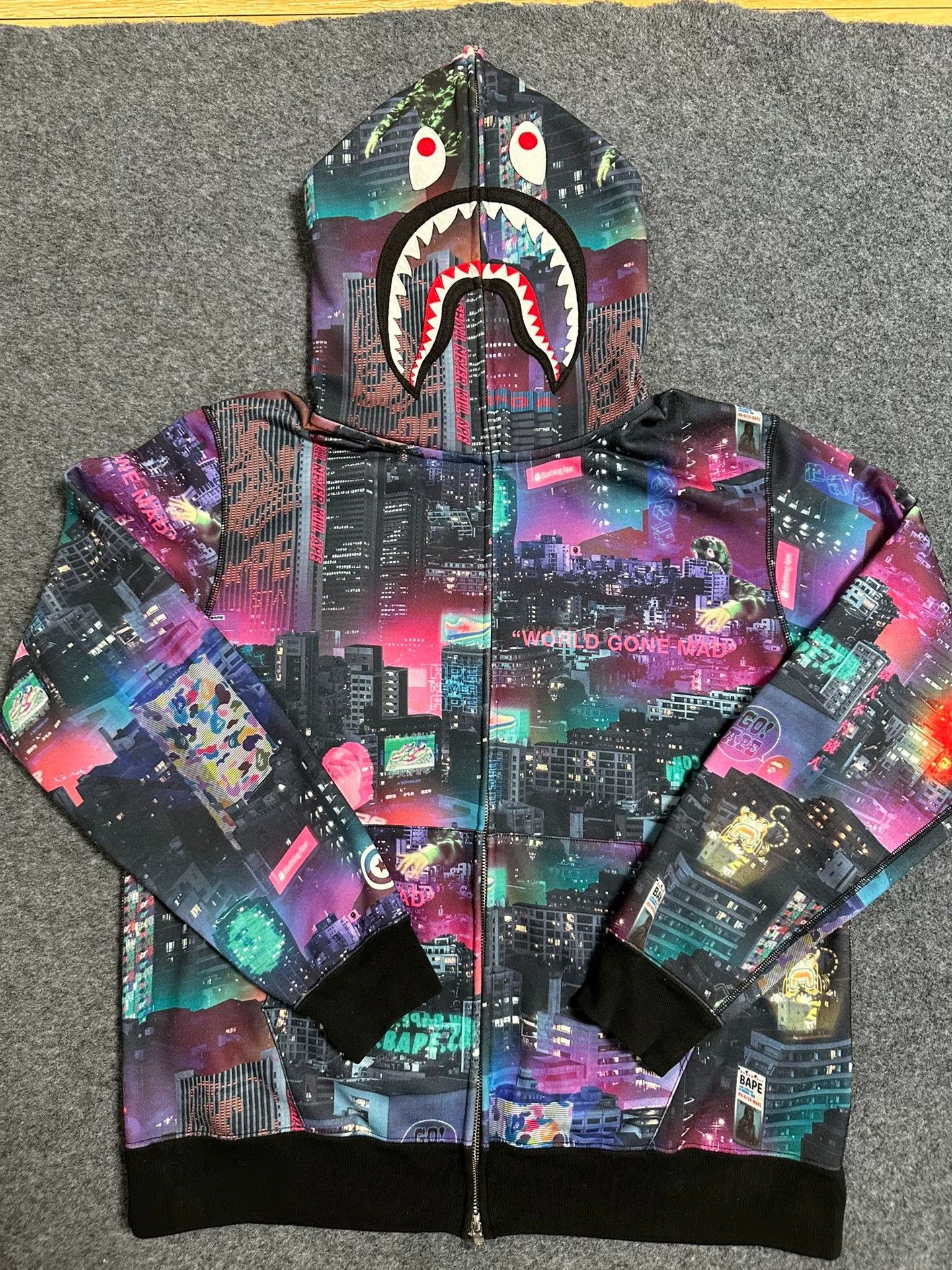 Bape Bape X Multi Shark Sweatshirt Pullover Size US XXL / EU 58 / 5 - 1 Thumbnail