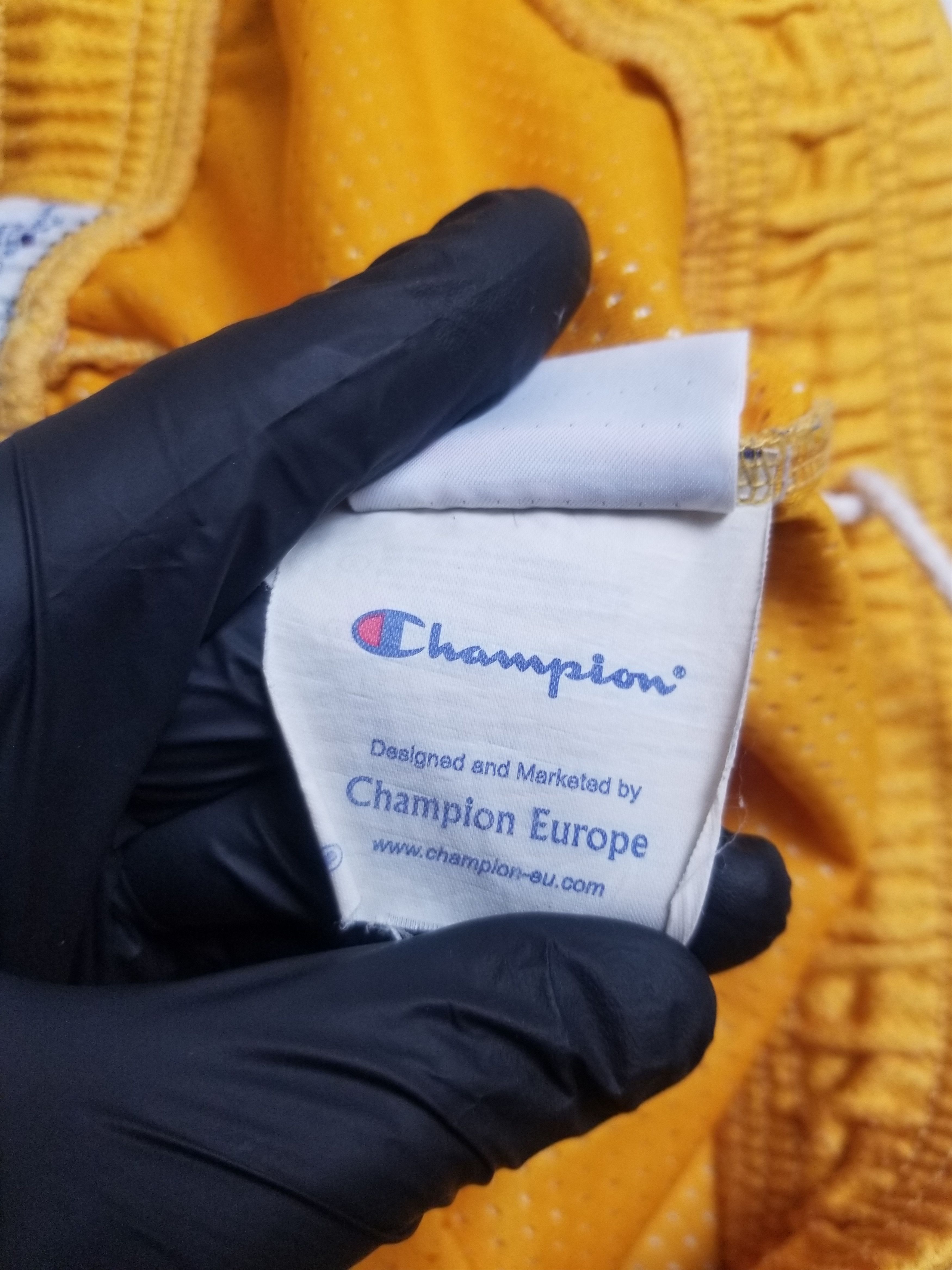 Champion Champion Los Angeles Lakers Kobe Bryant NBA SHORTS SIZE L Size US 36 / EU 52 - 14 Thumbnail