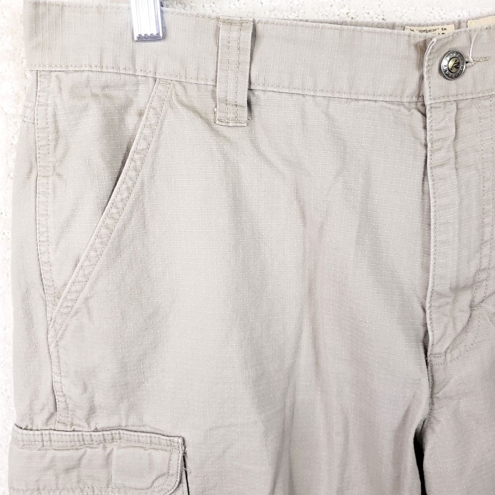 Vintage RedHead Men's Beige Ripstop Cargo Shorts 36 8” Inseam Cargo Pocket Outdoor Plain Solid Shorts Mens Reg Beige RedHead Regular 36 Size US 36 / EU 52 - 3 Thumbnail