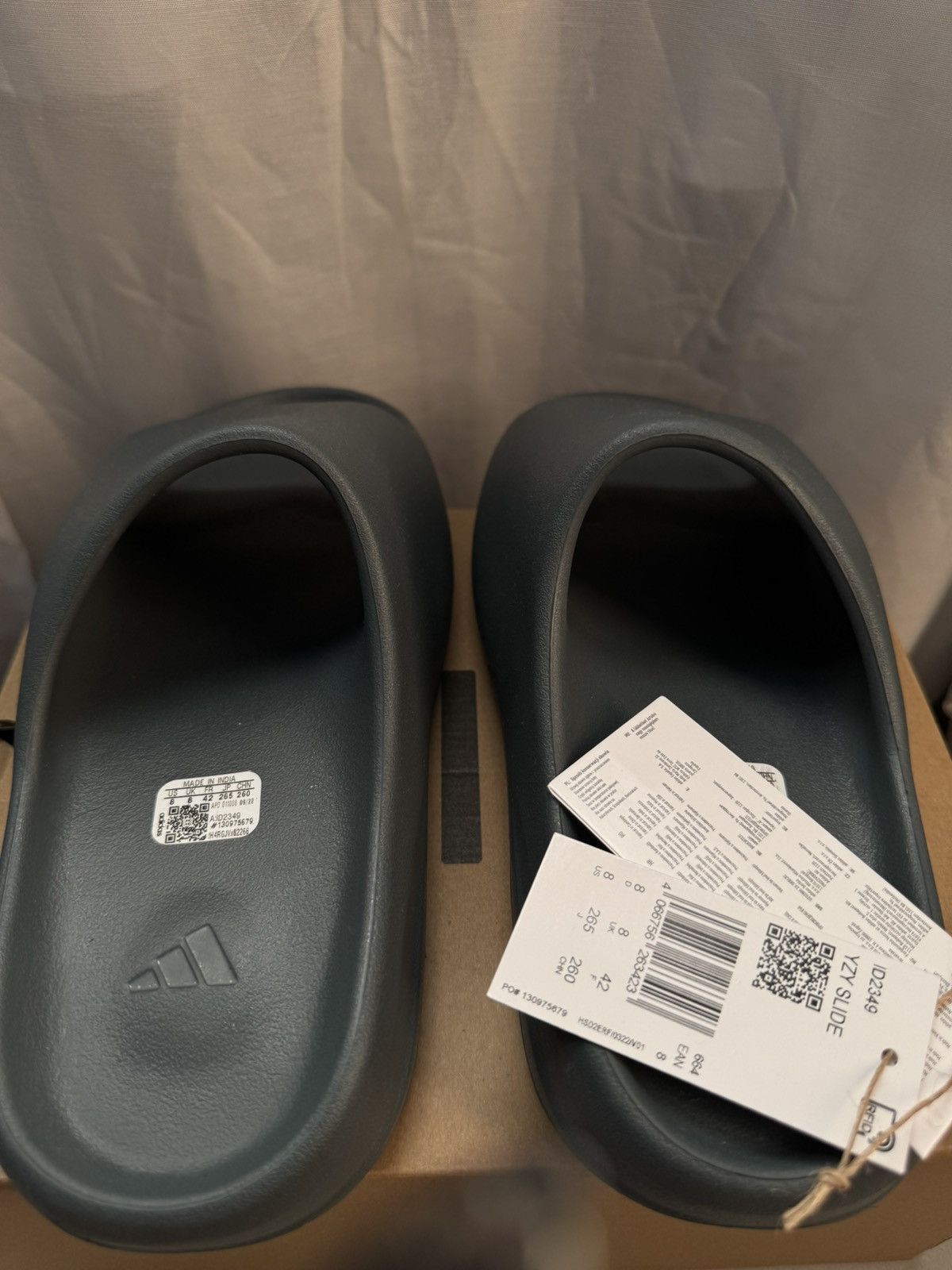 Yeezy Yeezy Slide ‘Slate Marine’ Size US 8 / EU 41 - 3 Thumbnail