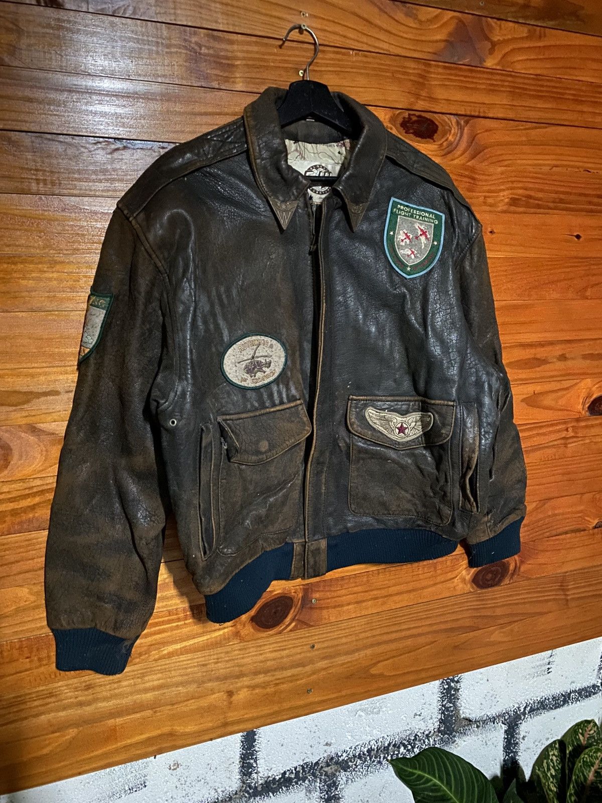 Vintage Vintage G-III Leather Flight Jacket Patches – Made in Korea Size US S / EU 44-46 / 1 - 9 Thumbnail