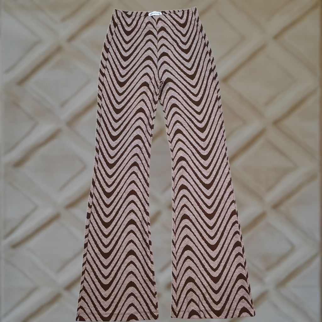 Urban Outfitters EUC Urban Outfitters Brown White Retro Print Wide Leg Flare Pants Women's S Size 28" / US 6 / IT 42 - 1 Thumbnail