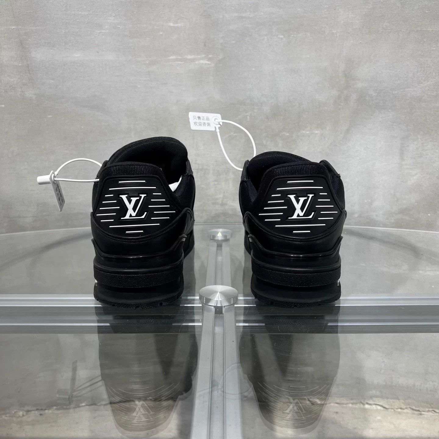 Louis Vuitton LV Trainer Black UK9 43 Size US 10 / EU 43 - 6 Thumbnail