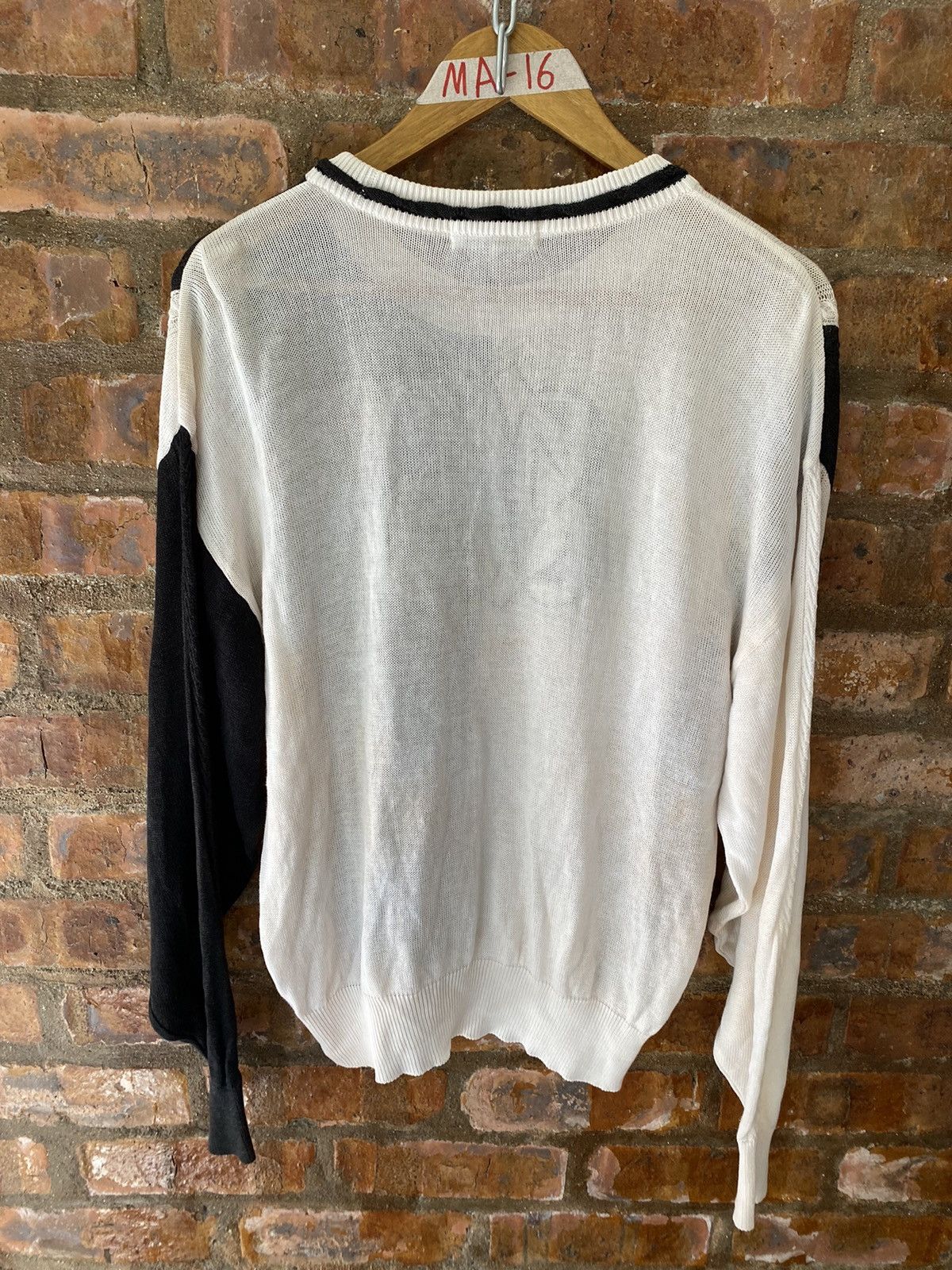 Balenciaga 🔥1990s Balenciaga Black and White Knit big logo Size US L / EU 52-54 / 3 - 10 Thumbnail