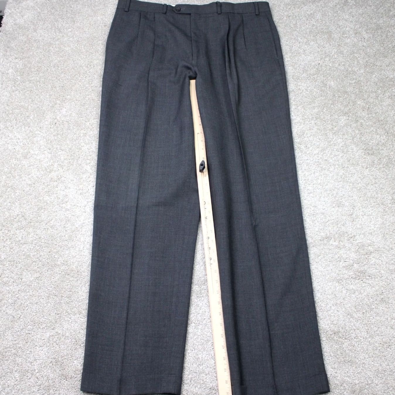 Ralph Lauren LAUREN Ralph Lauren Pants Mens 36 x 32 Gray 100% Wool Pleated Dress Pants Regular Fit Vintage? No Size US 36 / EU 52 - 2 Thumbnail