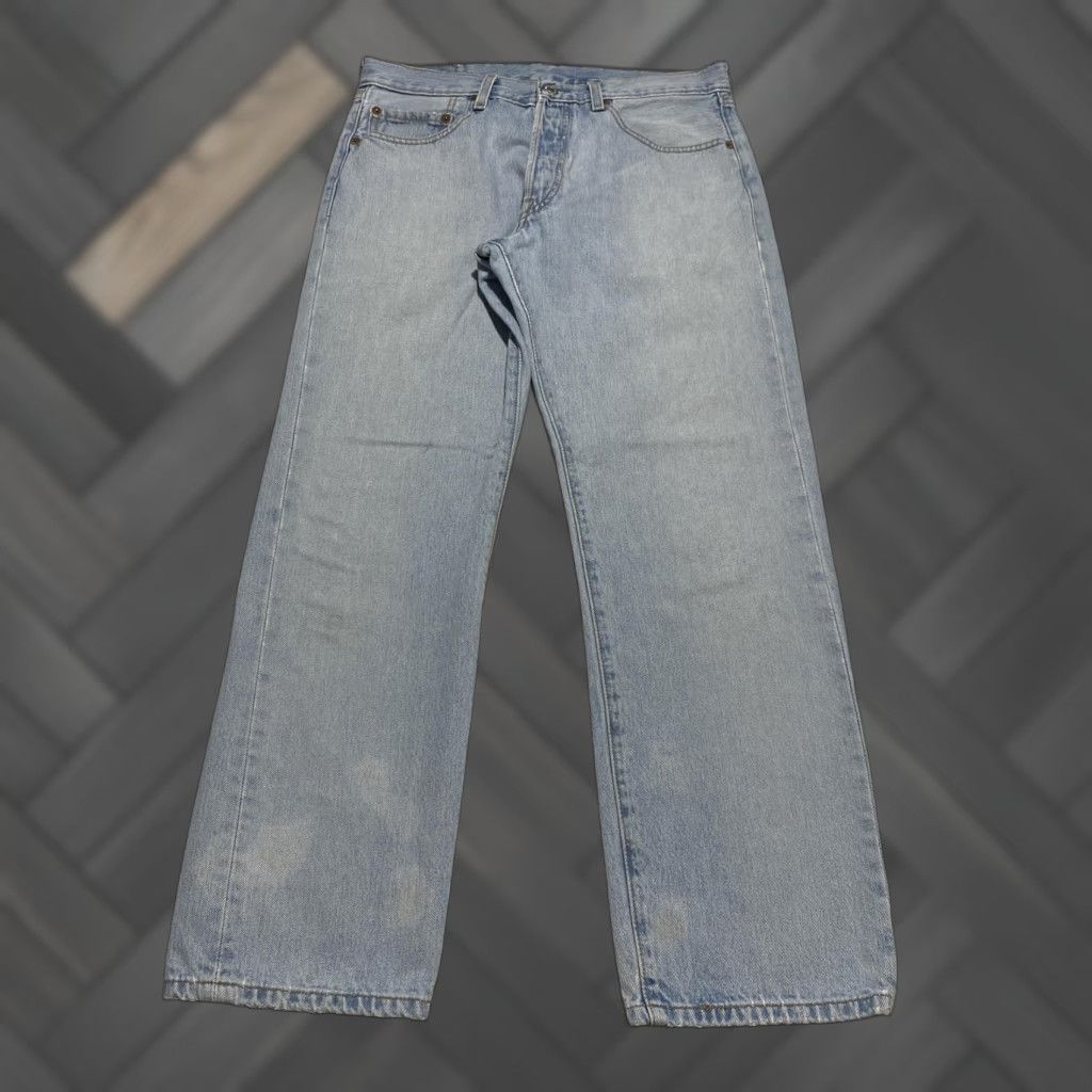 Levi's VINTAGE Levi's 501 Jeans Mens 33x30 Denim Blue 501-0134 Straight Leg Button Fly 5-Pocket Jeans Mens Regular Slim? Size US 33 - 1 Thumbnail