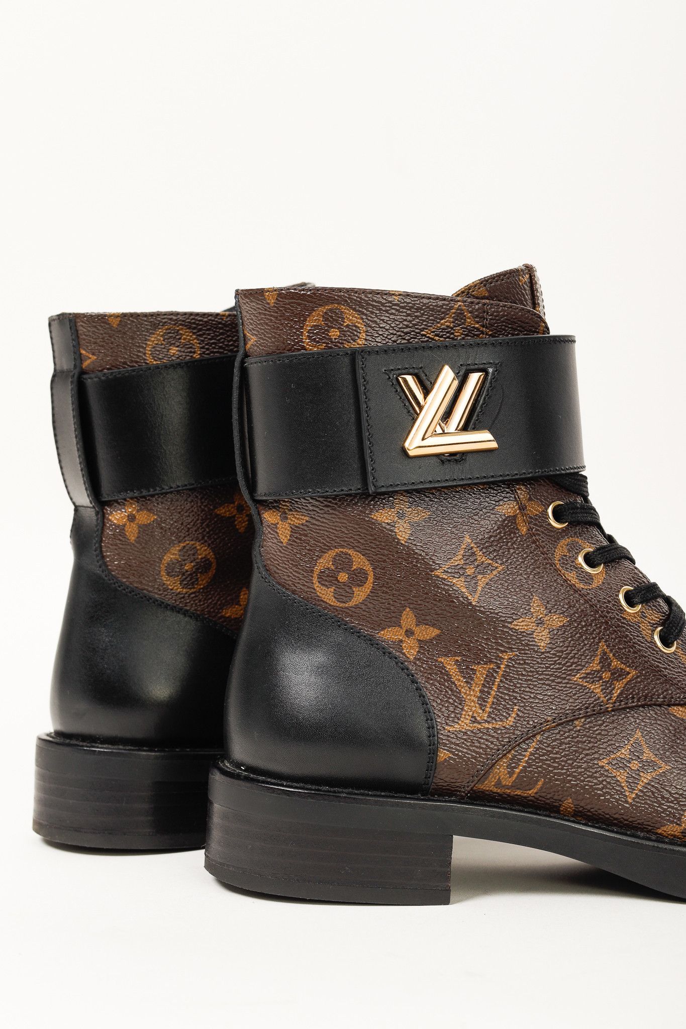 Louis Vuitton Louis Vuitton Wonderland Brown Monogram Leather Ranger Boots Size US 9.5 / IT 39.5 - 7 Thumbnail