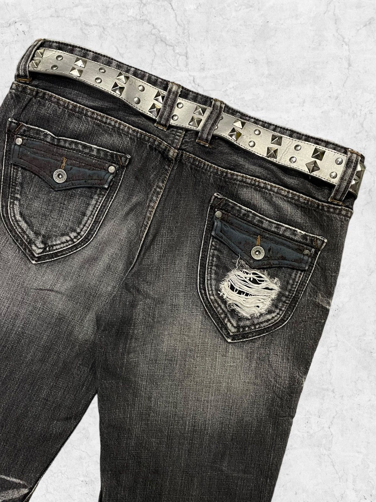 HIDEAWAYS × Japanese Brand Hideaways Distressed Patched Flared Jeans With Studded Belt Size US 32 / EU 48 - 12 Thumbnail