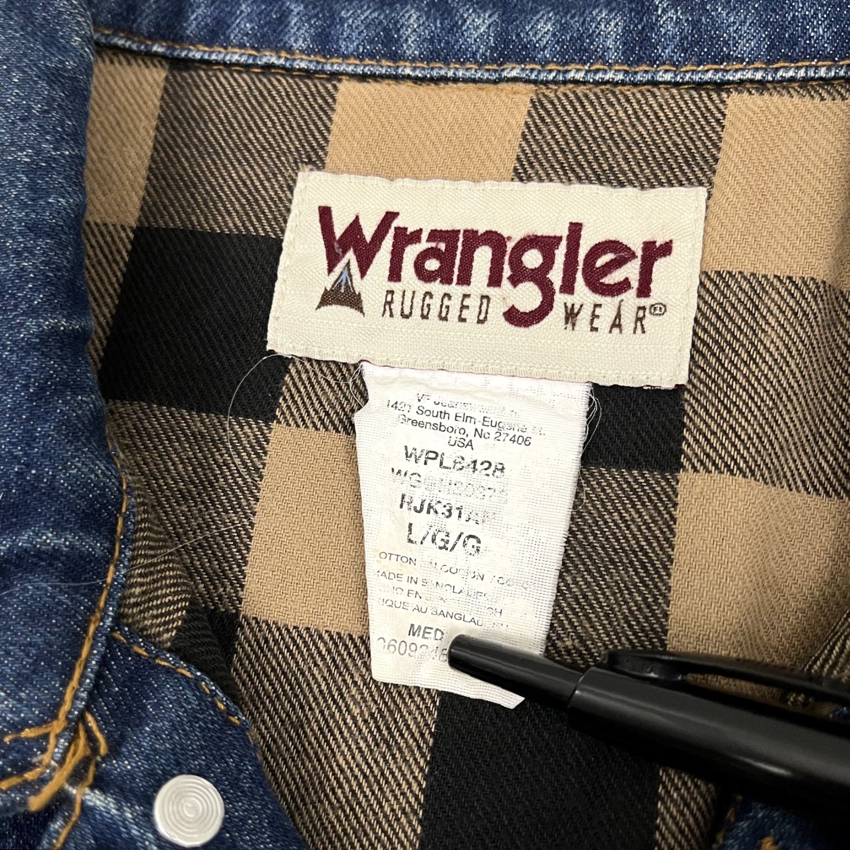 Wrangler VINTAGE Wrangler Denim Jean Jacket Mens Medium Dark Blue Flannel Lined Workwear Chore Size US 31 - 2 Thumbnail