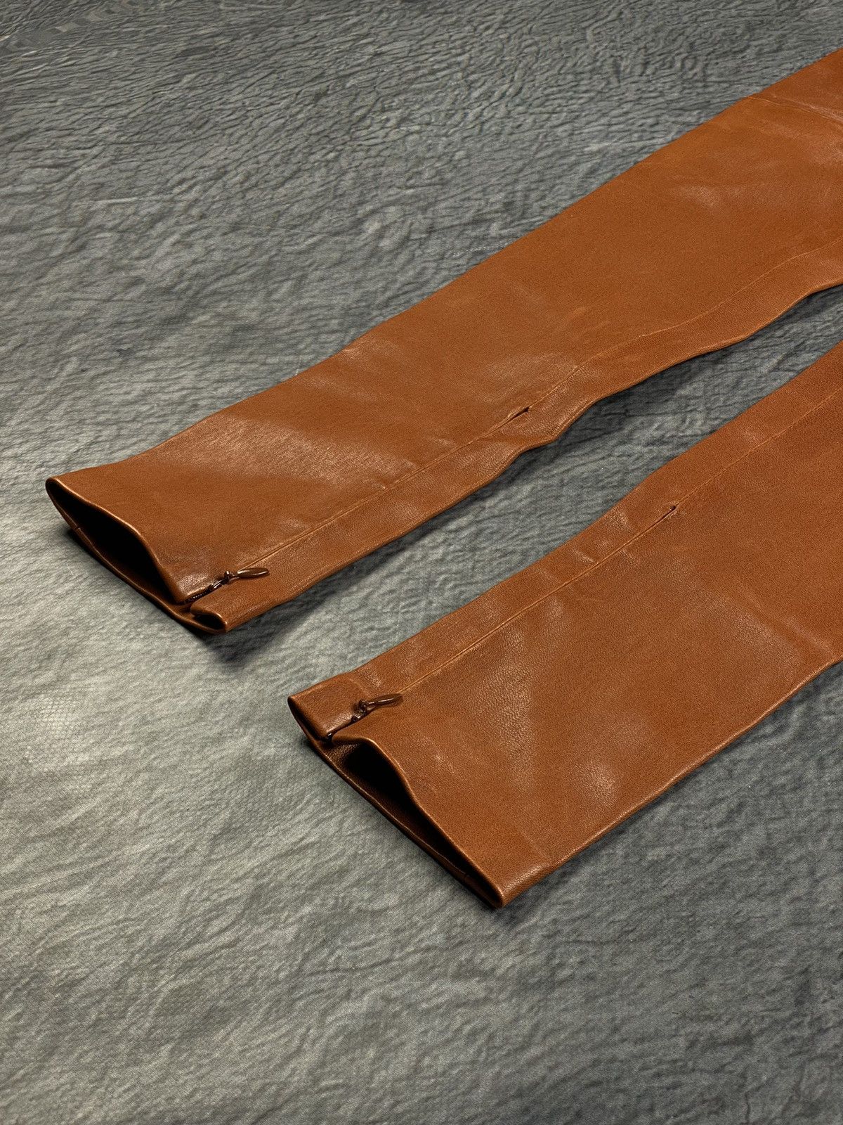 Balenciaga Balenciaga Leather Leggings Pants (Size 38) Size 27" / US 4 / IT 40 - 4 Thumbnail