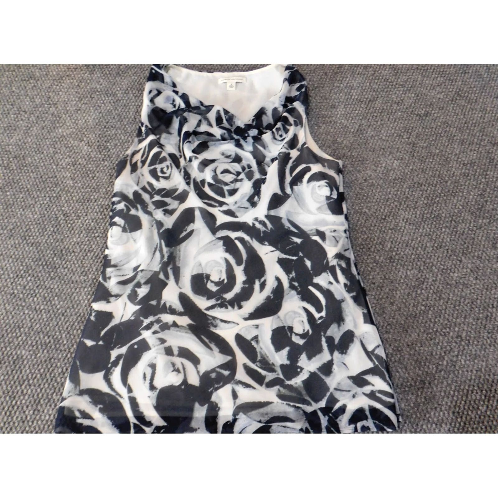 Banana Republic Banana Republic Blouse Womens 8 Blue Floral Sleeveless Tank Top Casual Polyester Bell Sleeve Round Neck Pullover Regular Fit Size M / US 6-8 / IT 42-44 - 2 Thumbnail