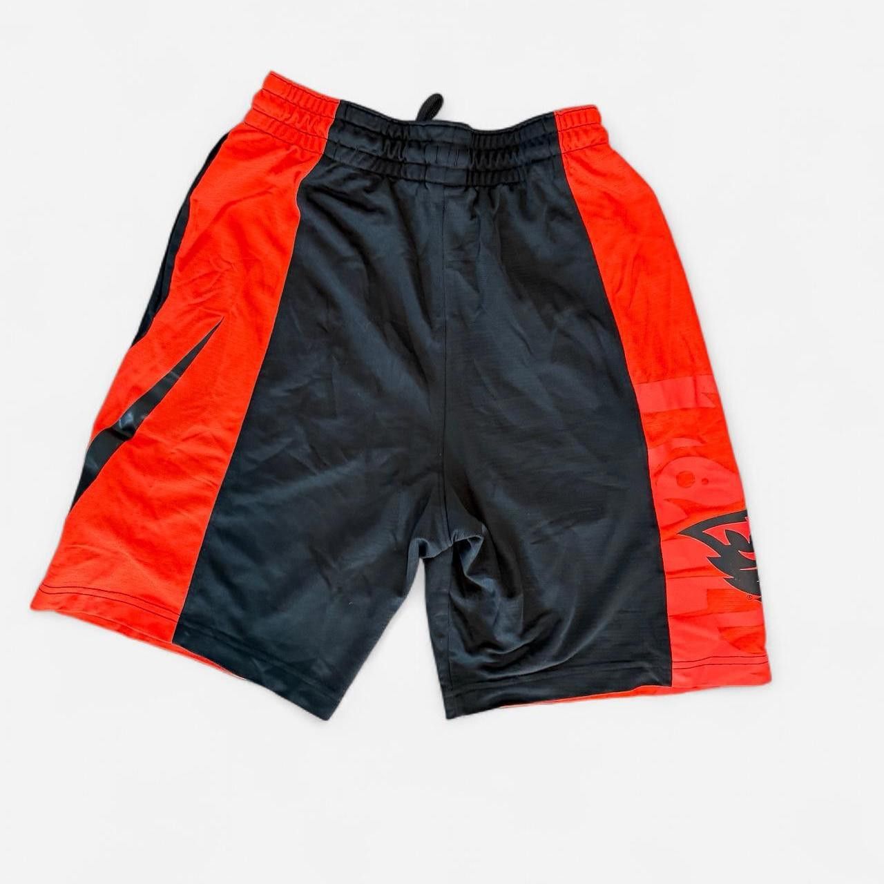 Nike Nike Men's black red Shorts Size US 34 / EU 50 - 2 Thumbnail