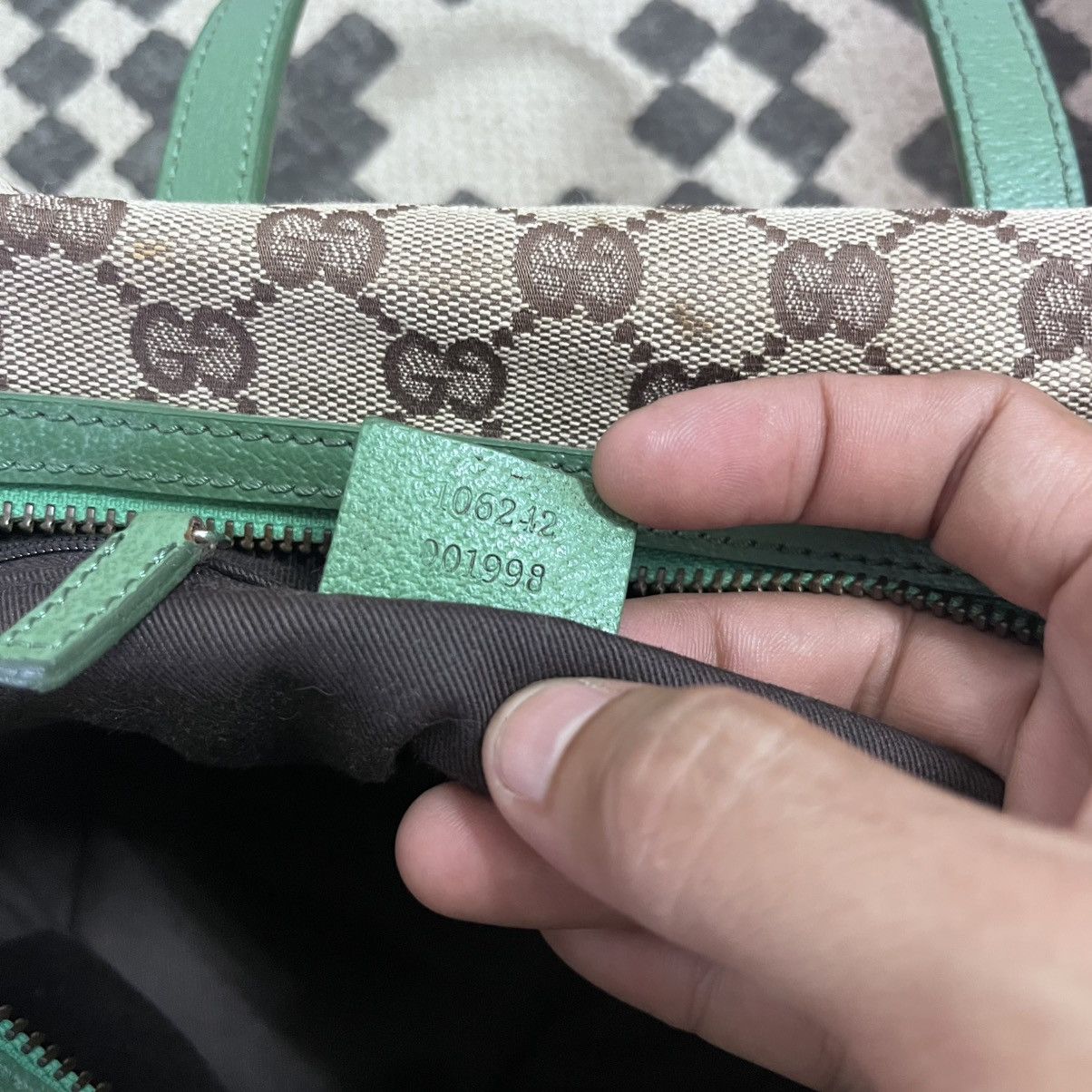 Gucci Authentic Gucci GG Monogram Small Handle Handbag Size ONE SIZE - 11 Thumbnail