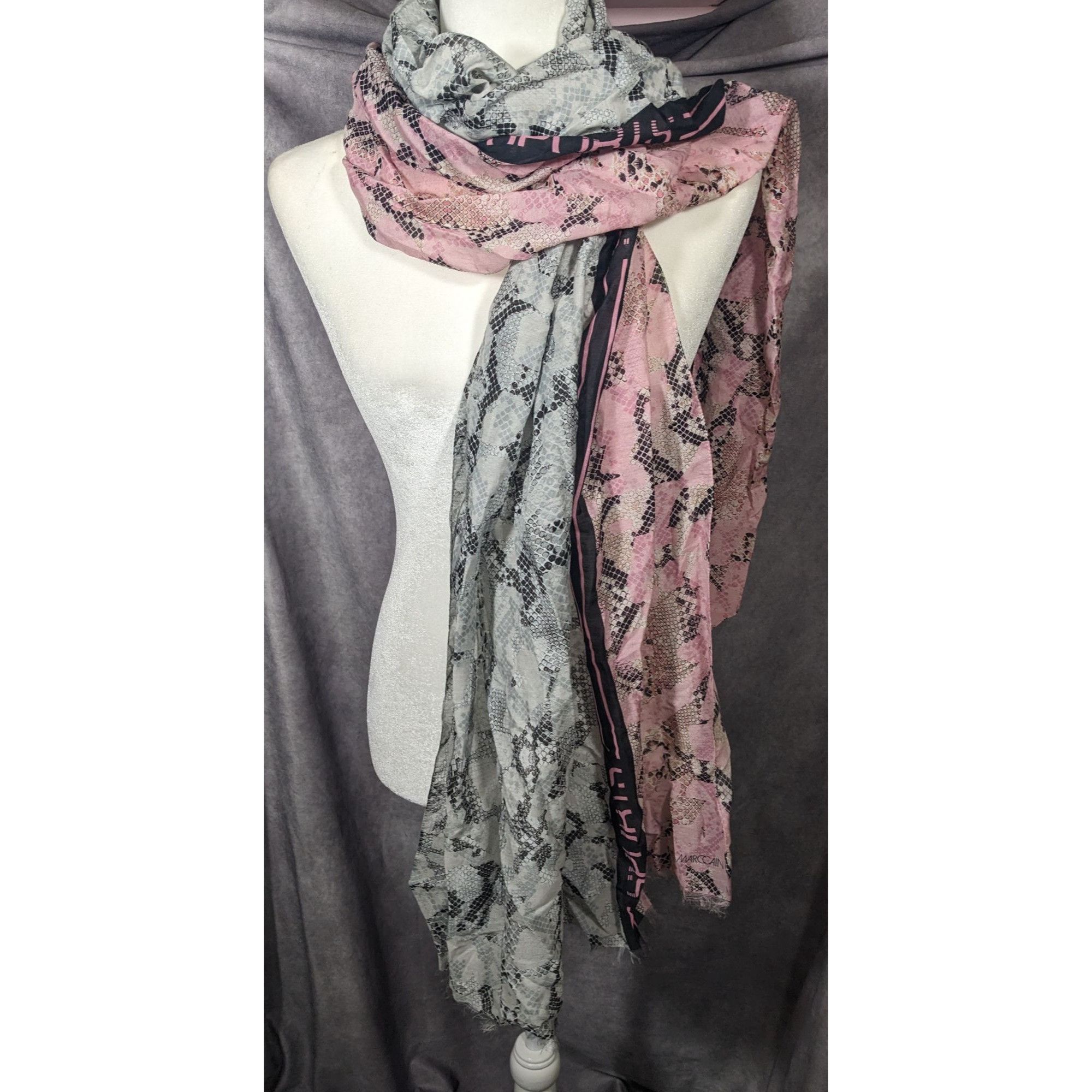 Other Marc Cain Sports Grey And Pink Snake Print Scarf Size ONE SIZE - 13 Thumbnail