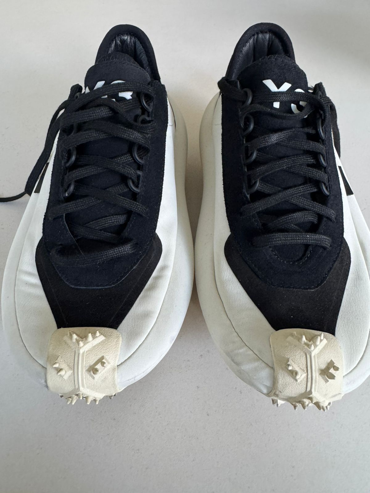 Y-3 Y-3 ‘ Black & White ‘ Makura Size US 8 / EU 41 - 1 Thumbnail