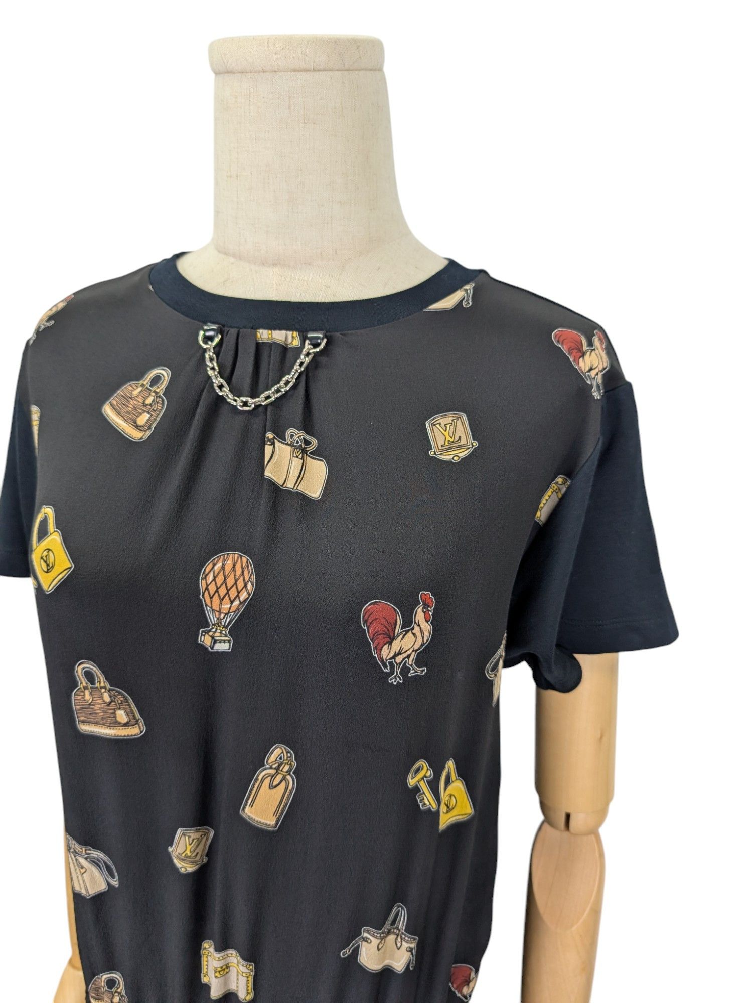 Louis Vuitton Black Dress With Iconic Neck Chain And Logo Graphics Size XS / US 0-2 / IT 36-38 - 5 Thumbnail