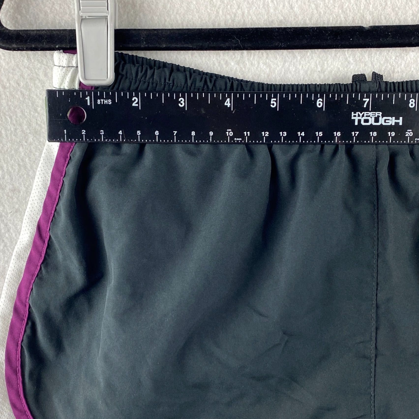 Nike Nike Running Shorts Women Small S Black Breathable Lined Drawstring Gym Active Size 28" / US 6 / IT 42 - 5 Thumbnail