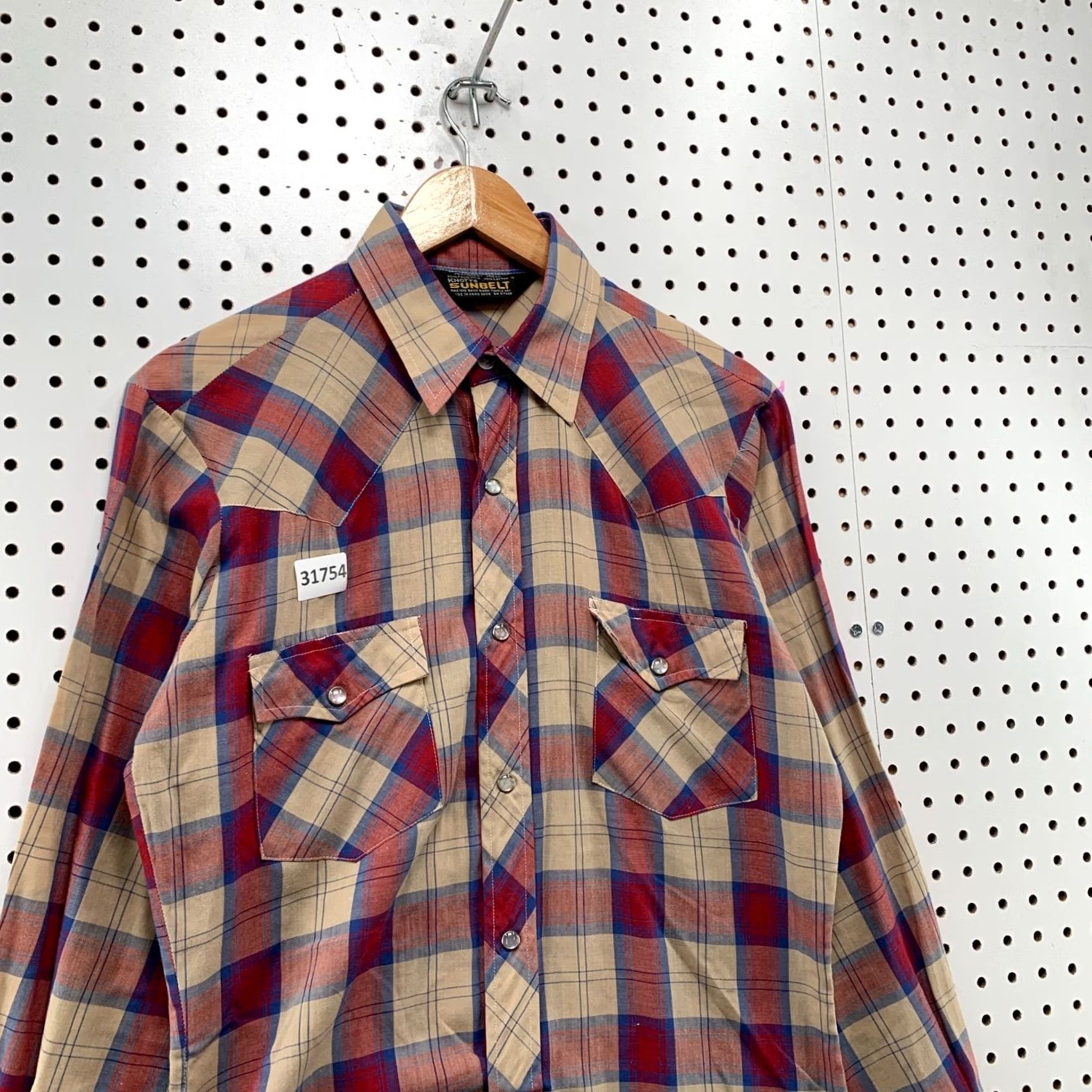 Vintage VINTAGE Pearl Knotts Sunbelt Mens Pearl Snap Western Shirt Small Red Beige Plaid 80s 90s Men Women? Size US S / EU 44-46 / 1 - 5 Thumbnail